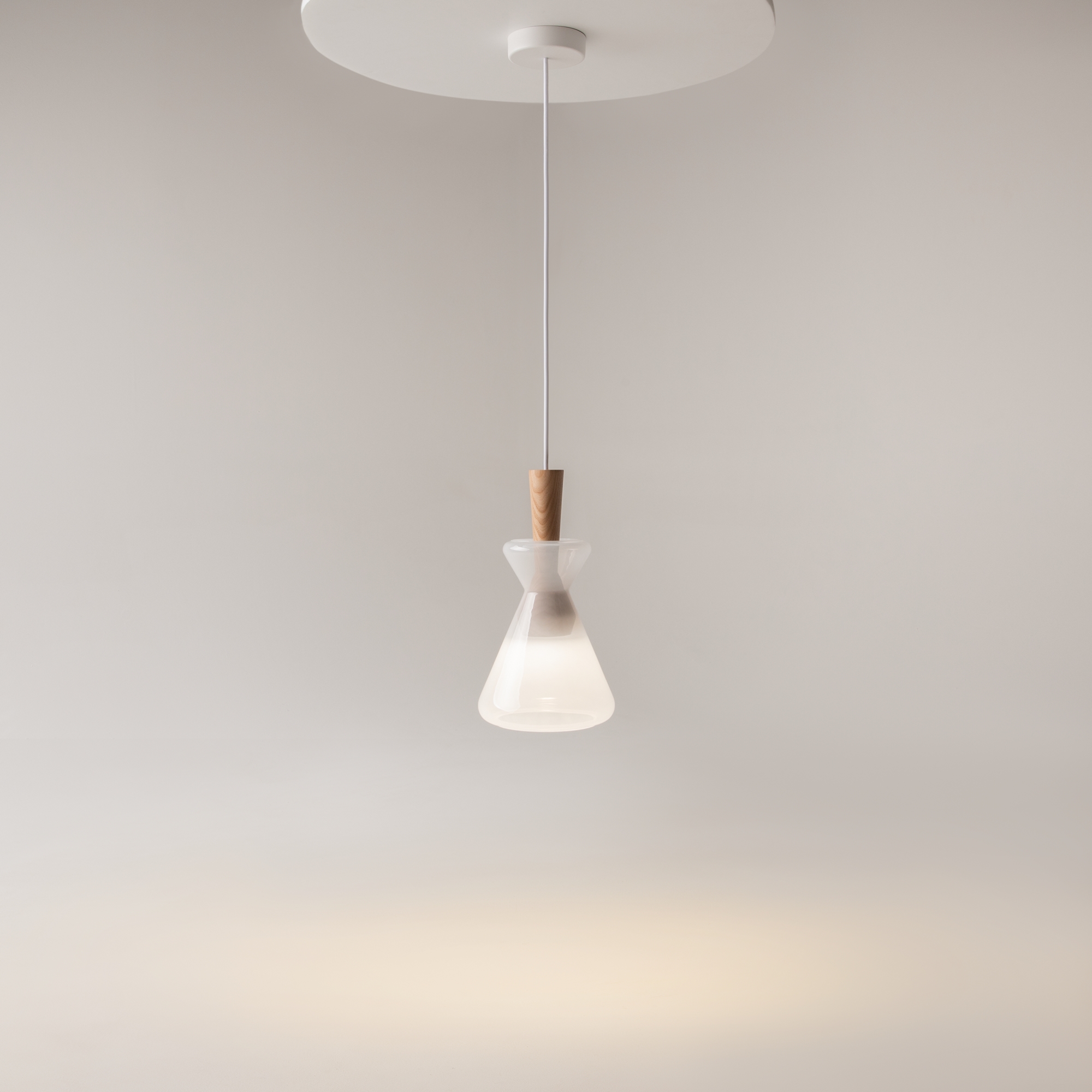 картинка Подвесной светильник Maytoni MOD405PL-01W2