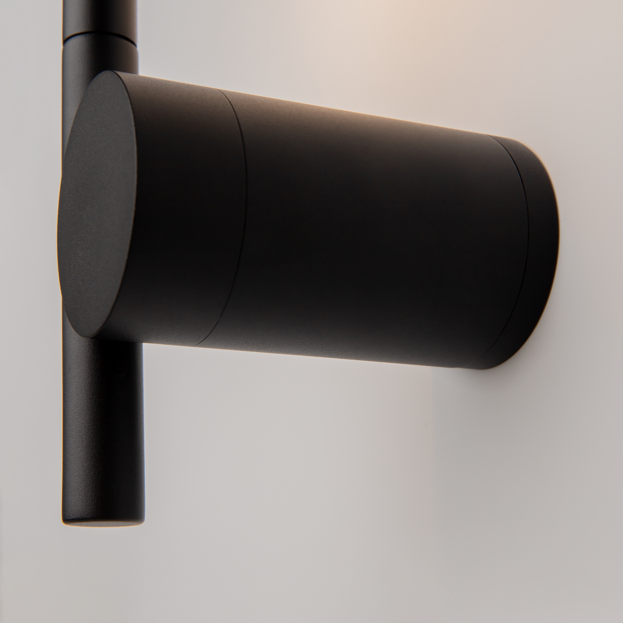 картинка Настенный светильник (бра) Maytoni MOD432WL-L6B3K