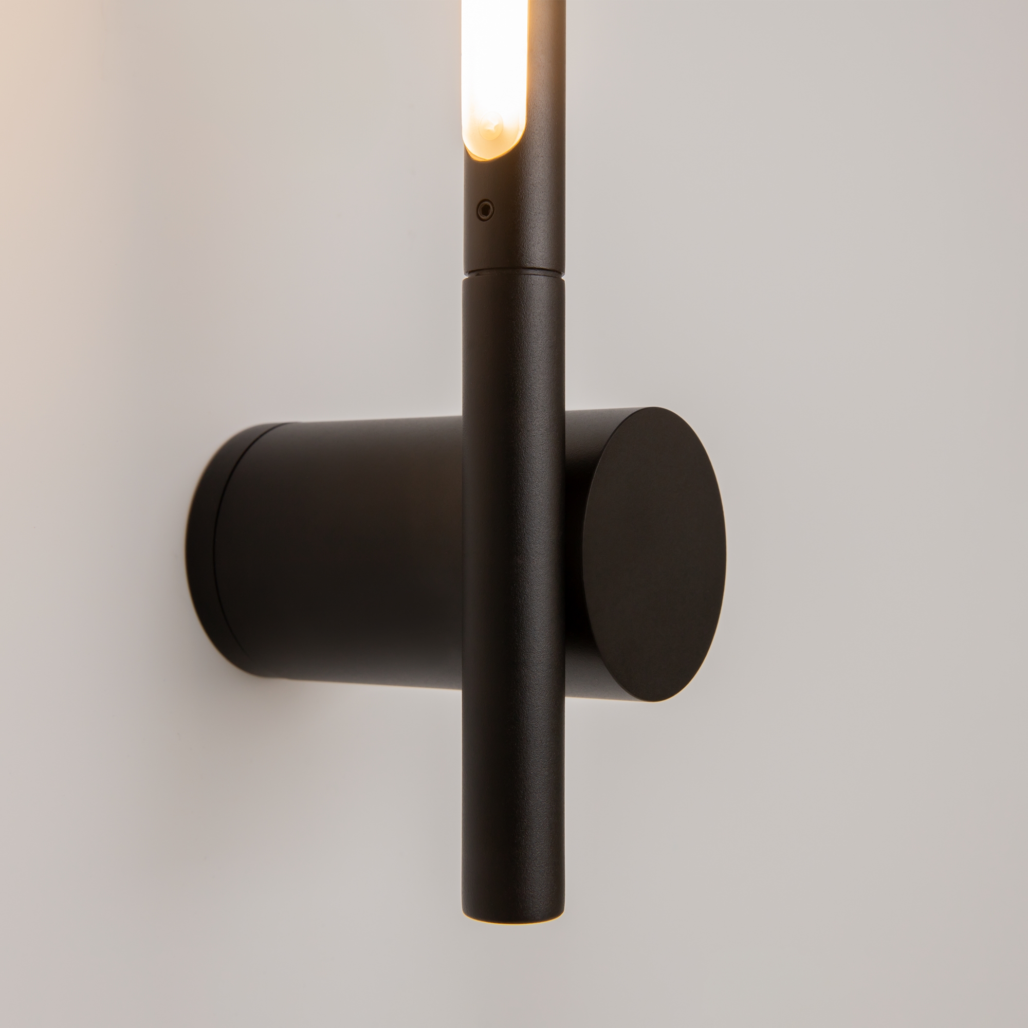 картинка Настенный светильник (бра) Maytoni MOD432WL-L6B3K