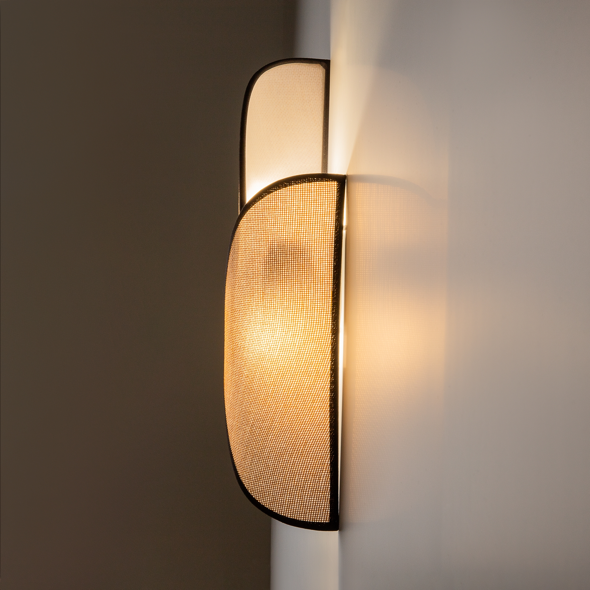 картинка Настенный светильник (бра) Maytoni MOD225WL-02B1