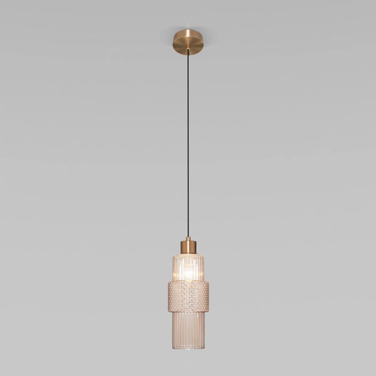 картинка Подвесной светильник со стеклянным плафоном 50209/1 бронза