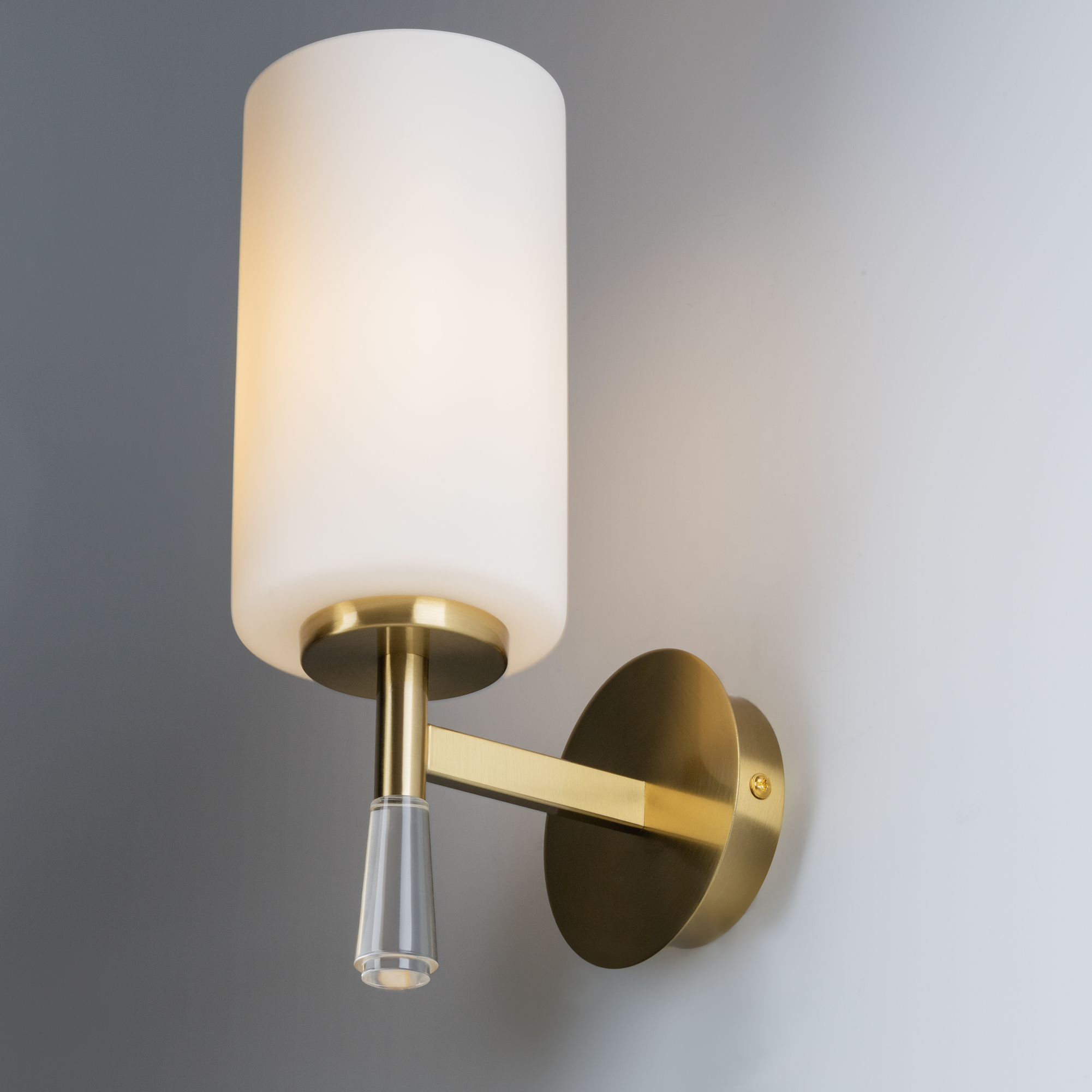 картинка Настенный светильник (бра) Freya FR2031WL-01BS