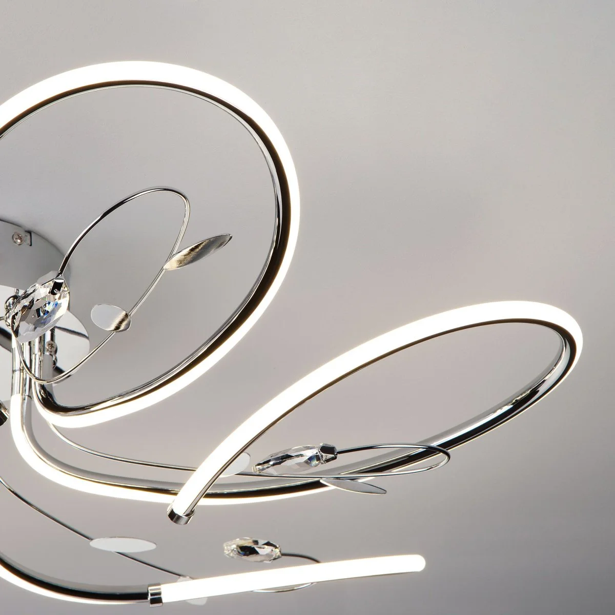 картинка Светодиодная люстра с хрусталем 90082/6 хром