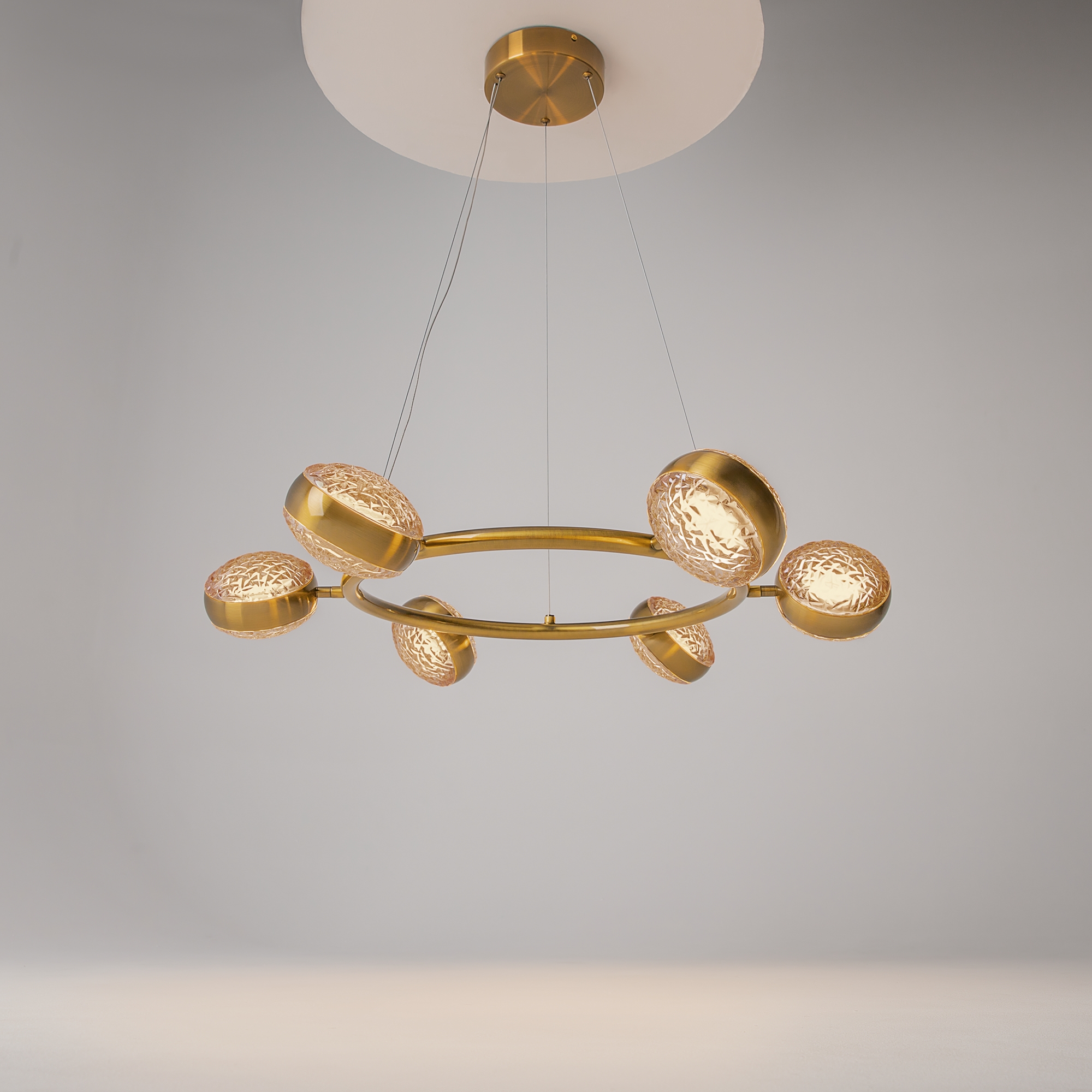 картинка Подвесной светильник Maytoni MOD299PL-L60BS3K