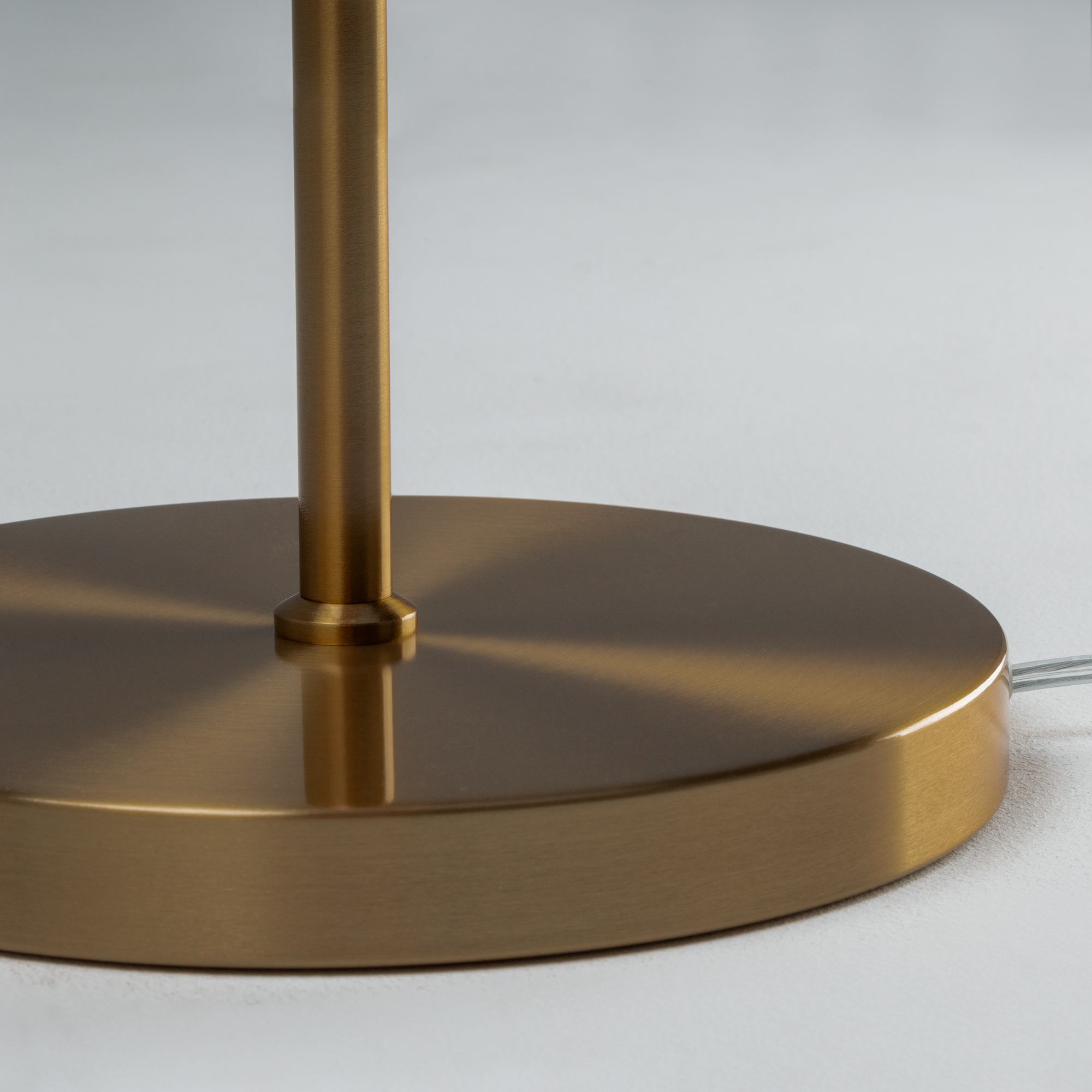 картинка Напольный светильник (торшер) Freya FR5371FL-01BS