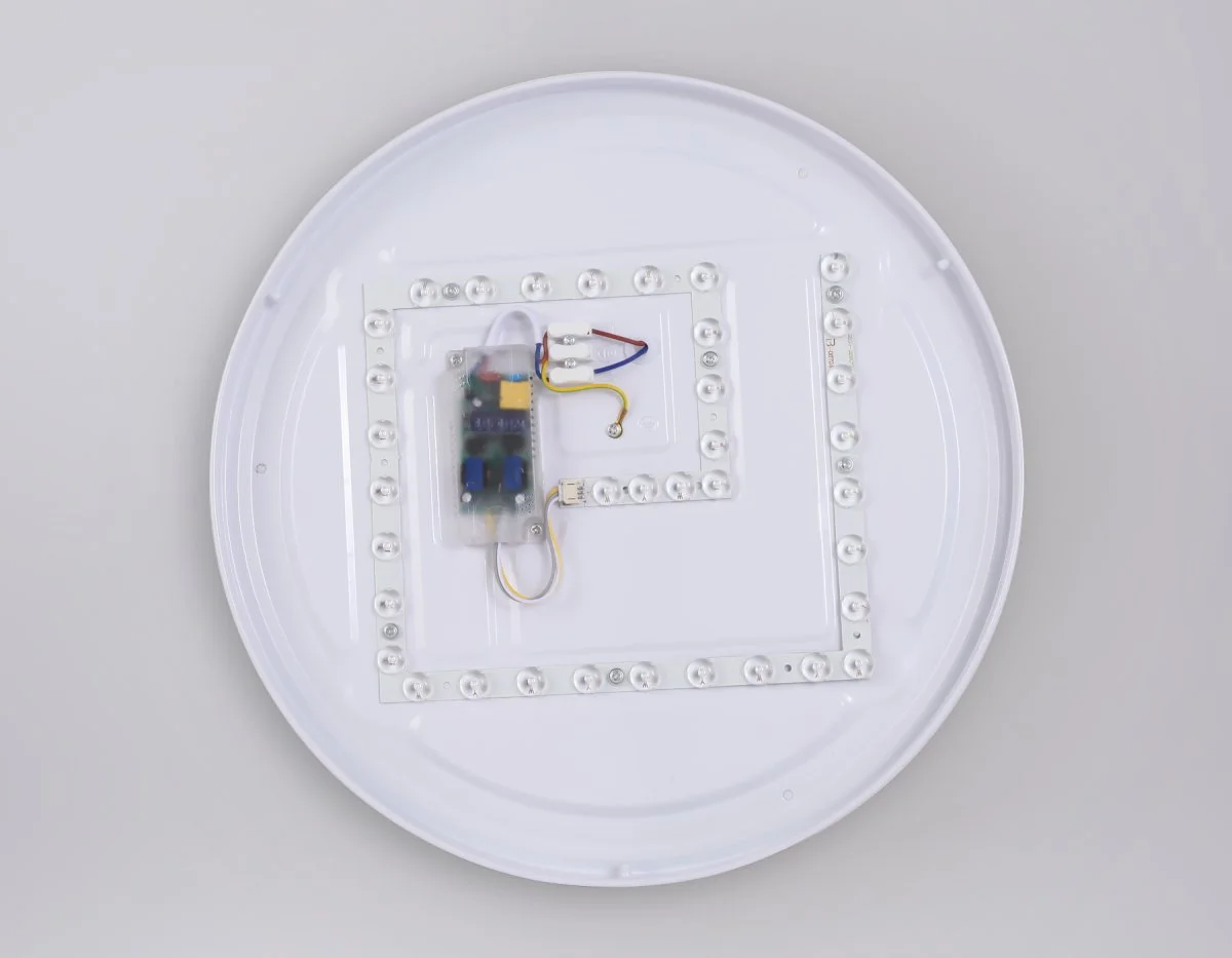 картинка Потолочный светодиодный светильник с пультом