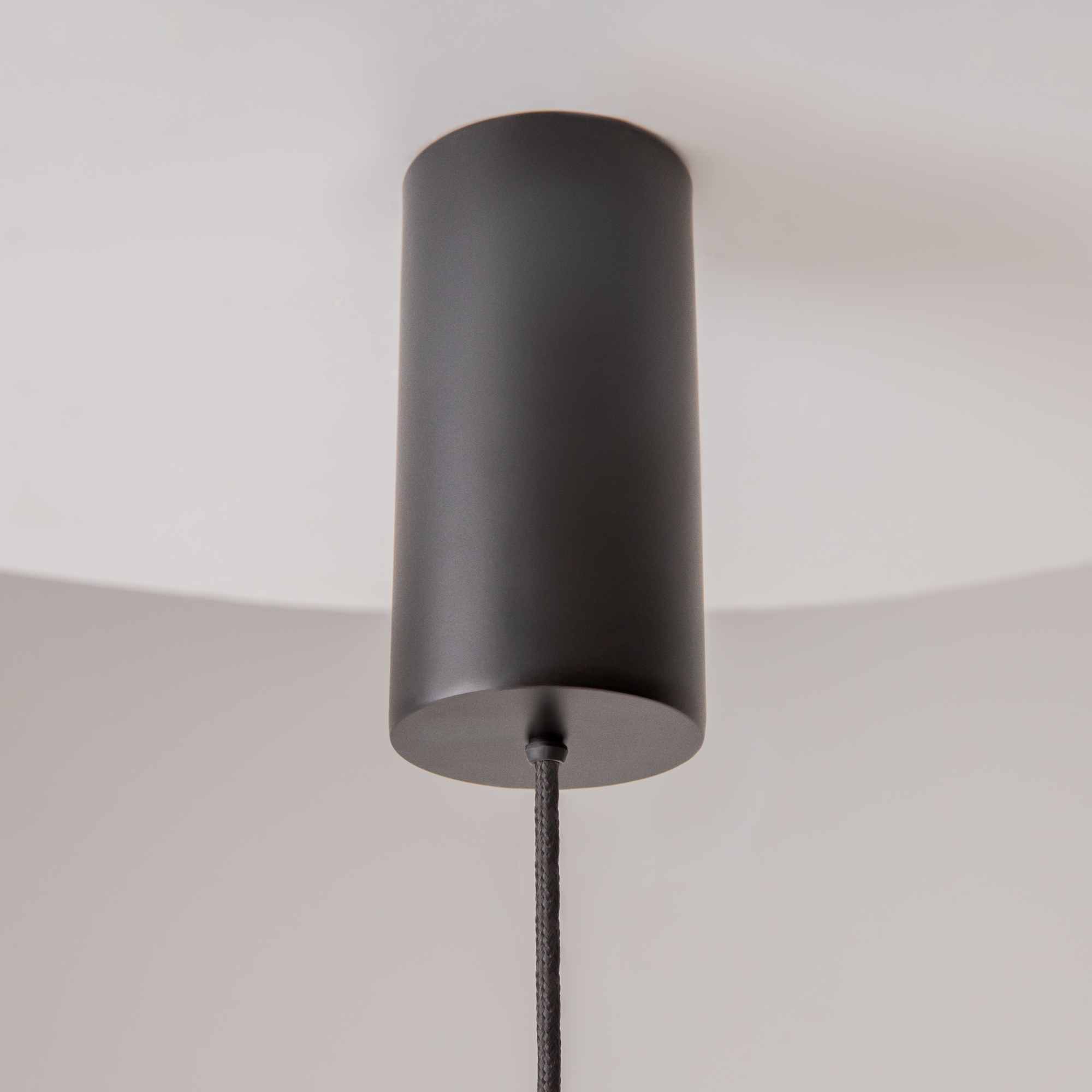 картинка Подвесной светильник Maytoni MOD263PL-L20B3K