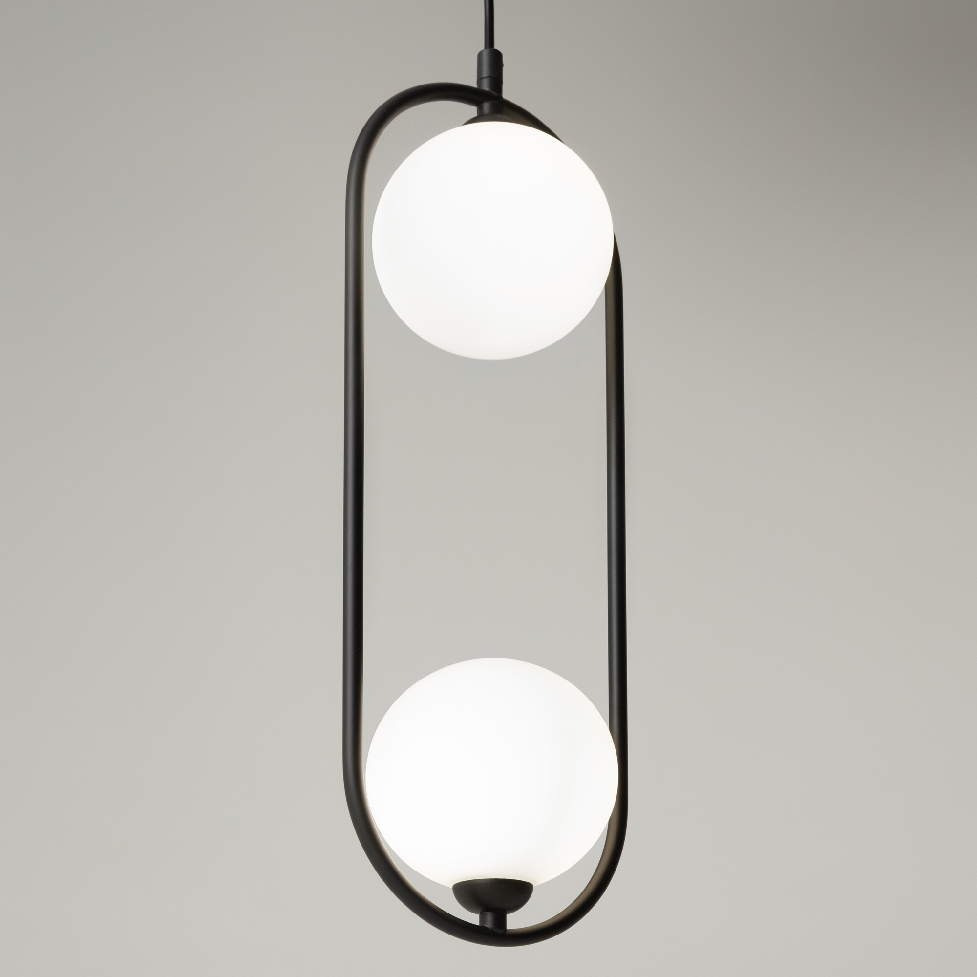 картинка Подвесной светильник Maytoni MOD013PL-02B