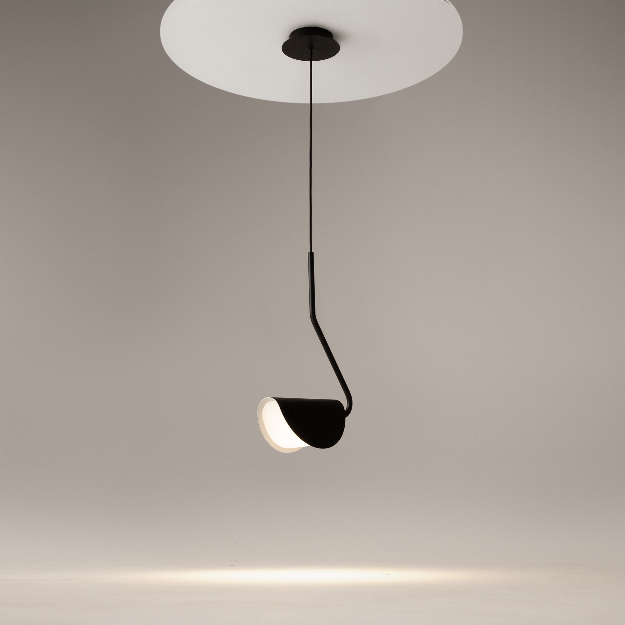 картинка Подвесной светильник Maytoni MOD126PL-01B