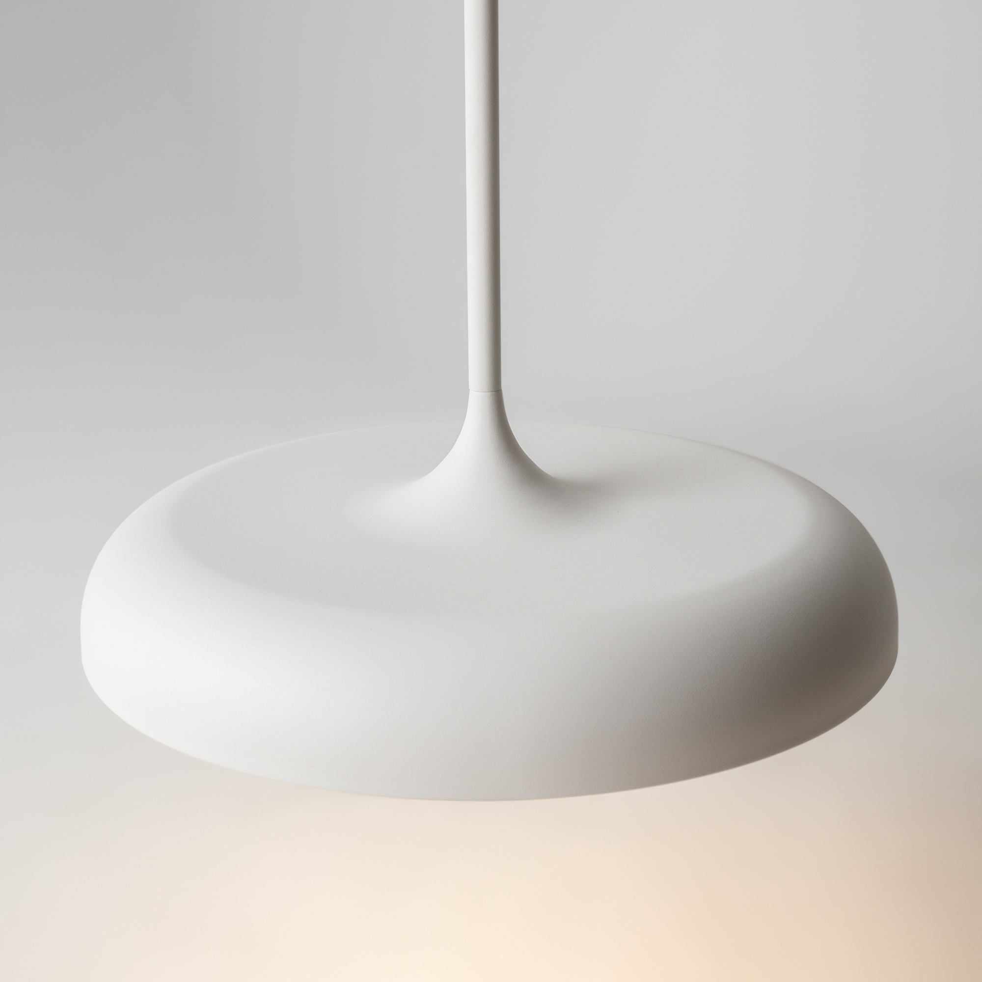 картинка Подвесной светильник Maytoni MOD189PL-L18W3K1