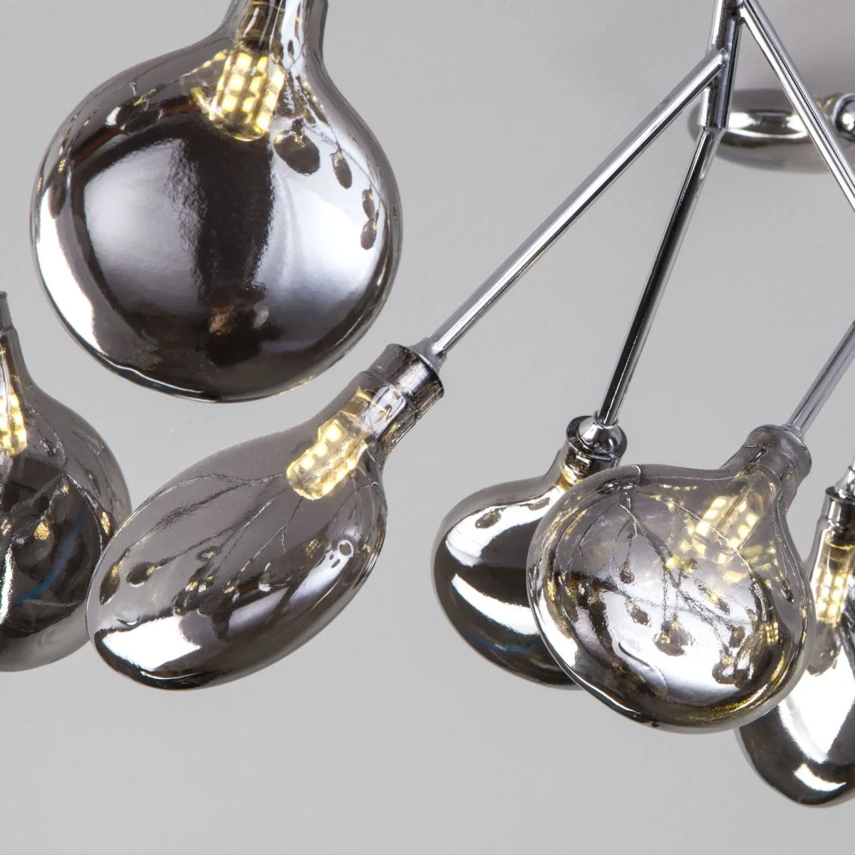 картинка Потолочная люстра со стеклянными плафонами 556