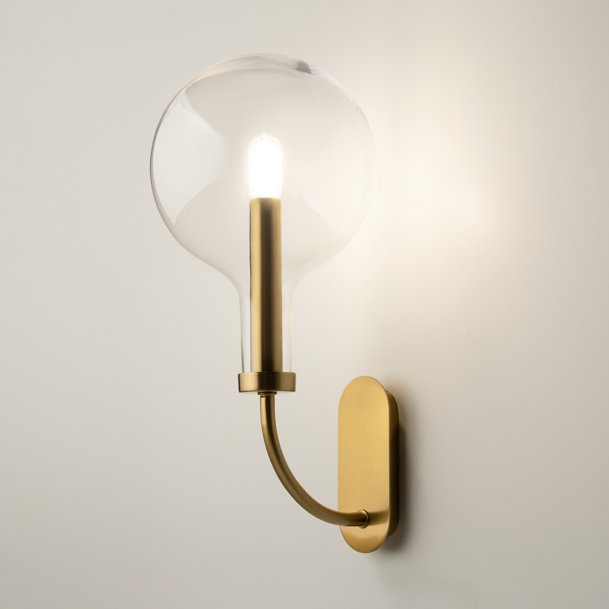 картинка Настенный светильник (бра) Maytoni MOD333WL-01BS