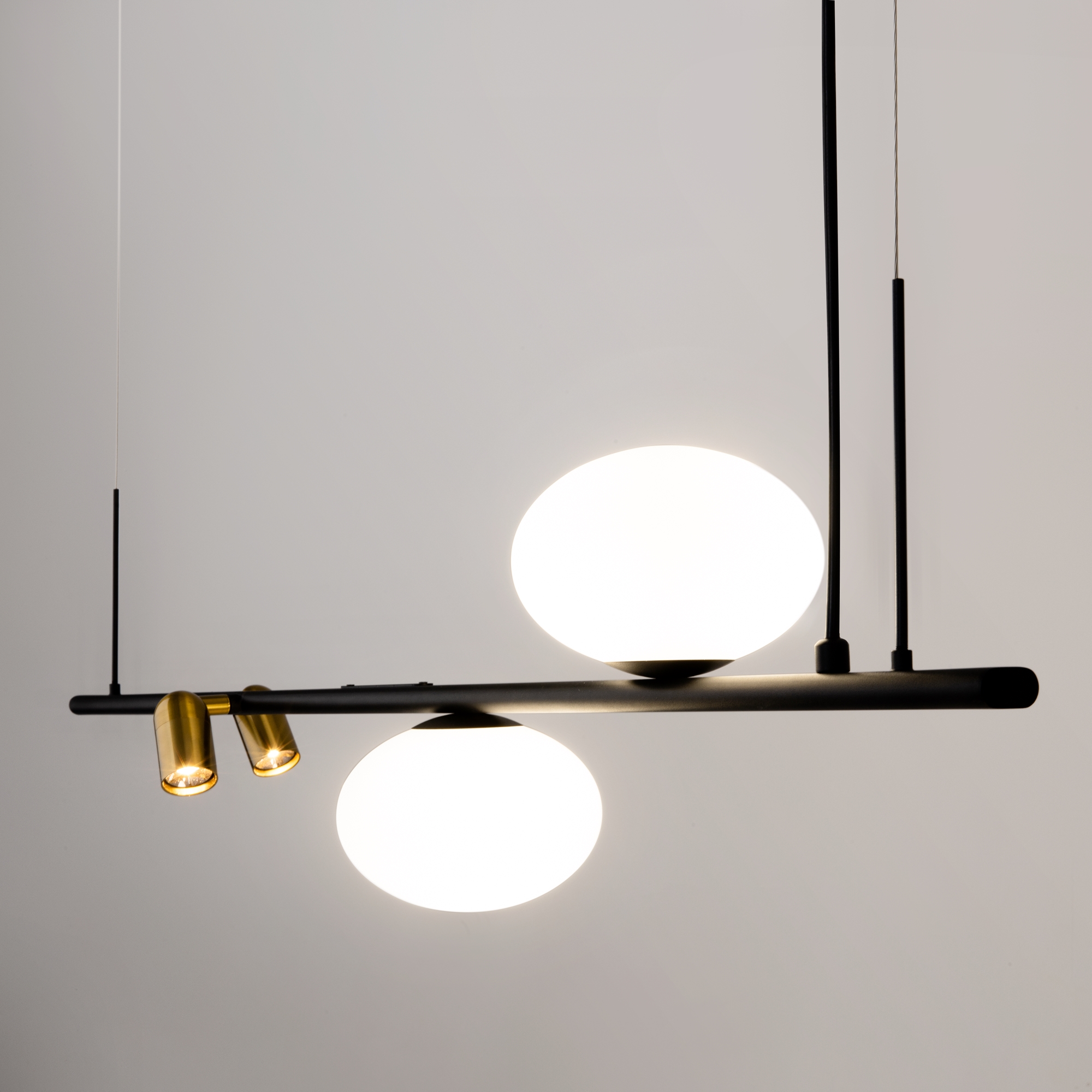 картинка Подвесной светильник Maytoni MOD350PL-02BBS