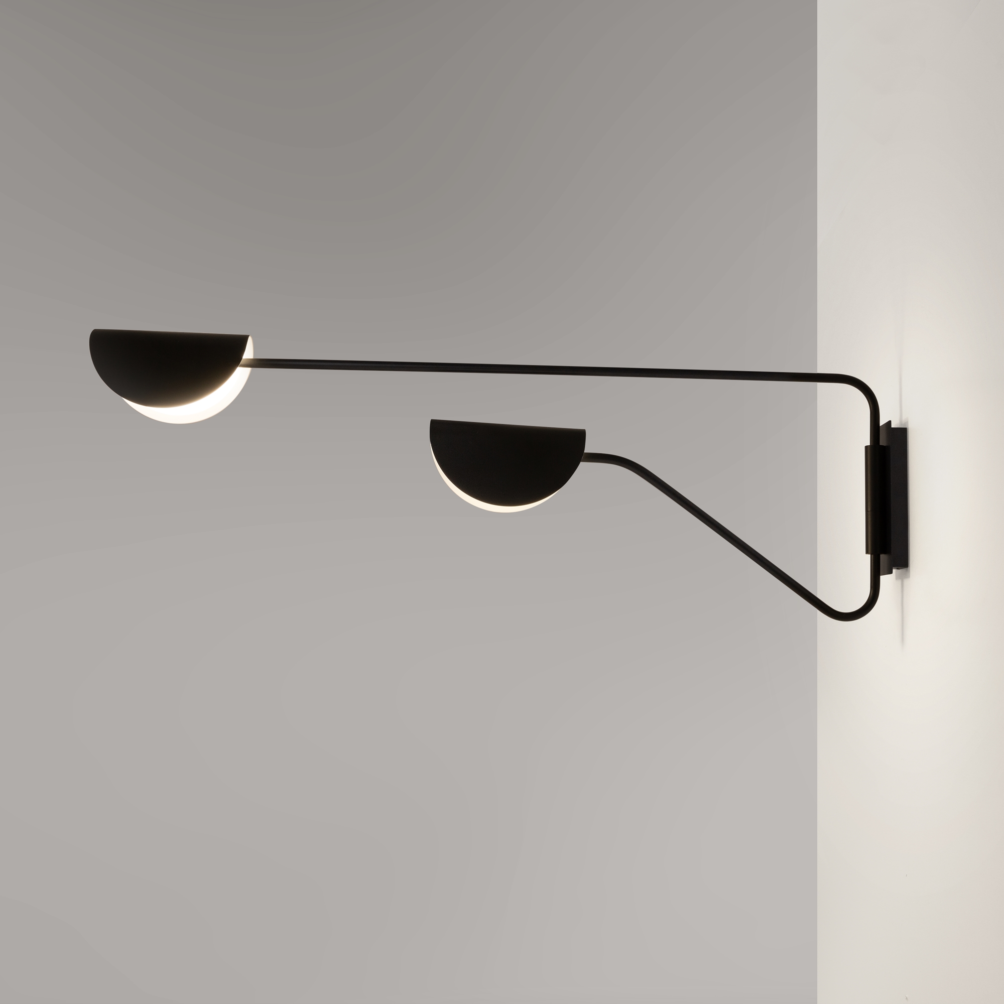 картинка Настенный светильник (бра) Maytoni MOD126WL-02B