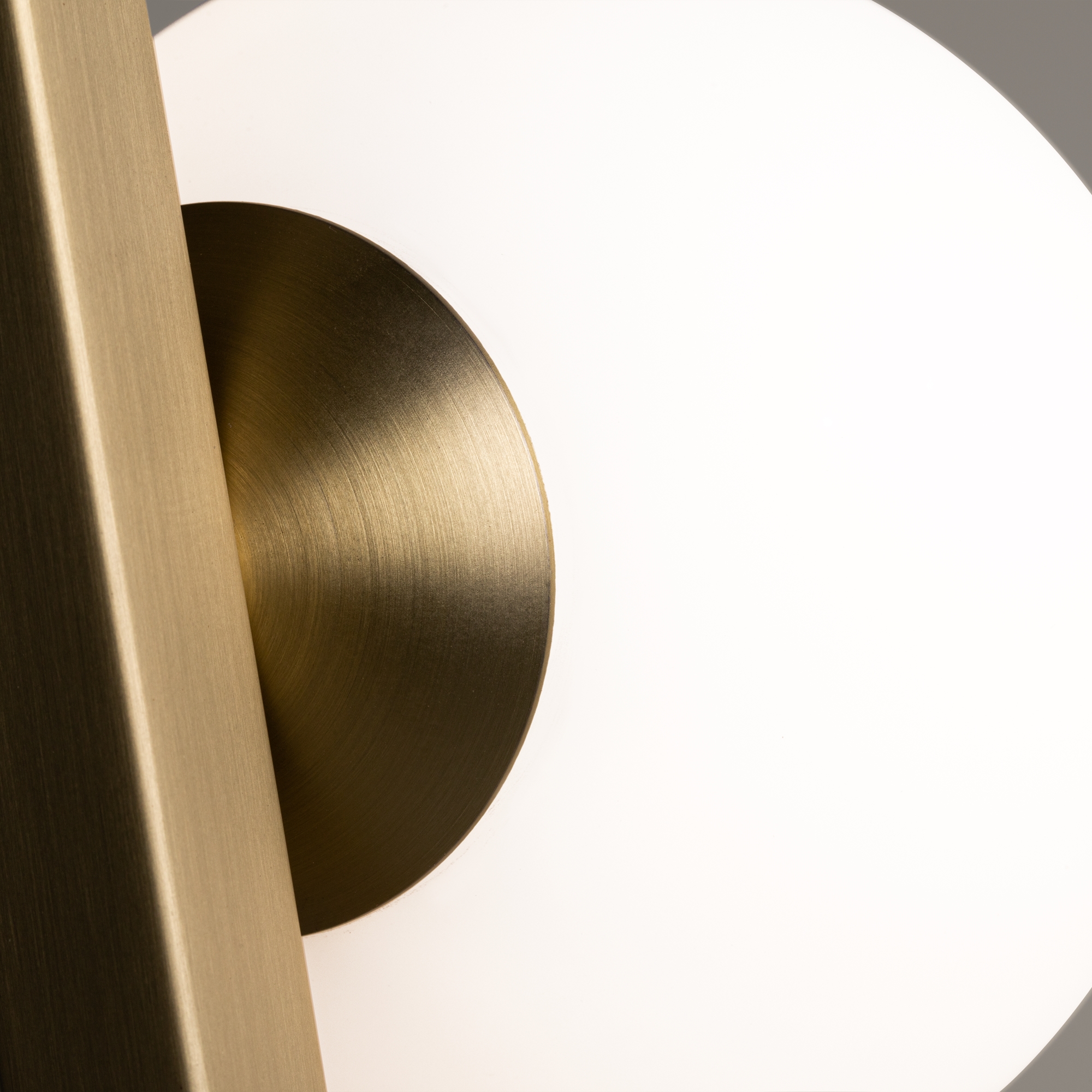 картинка Настенный светильник (бра) Maytoni MOD175WL-01G