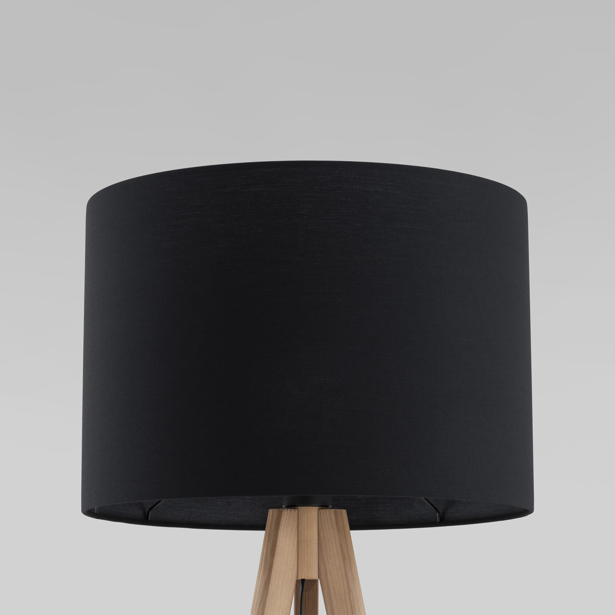 картинка Напольный светильник с тканевым абажуром 16008 Grand