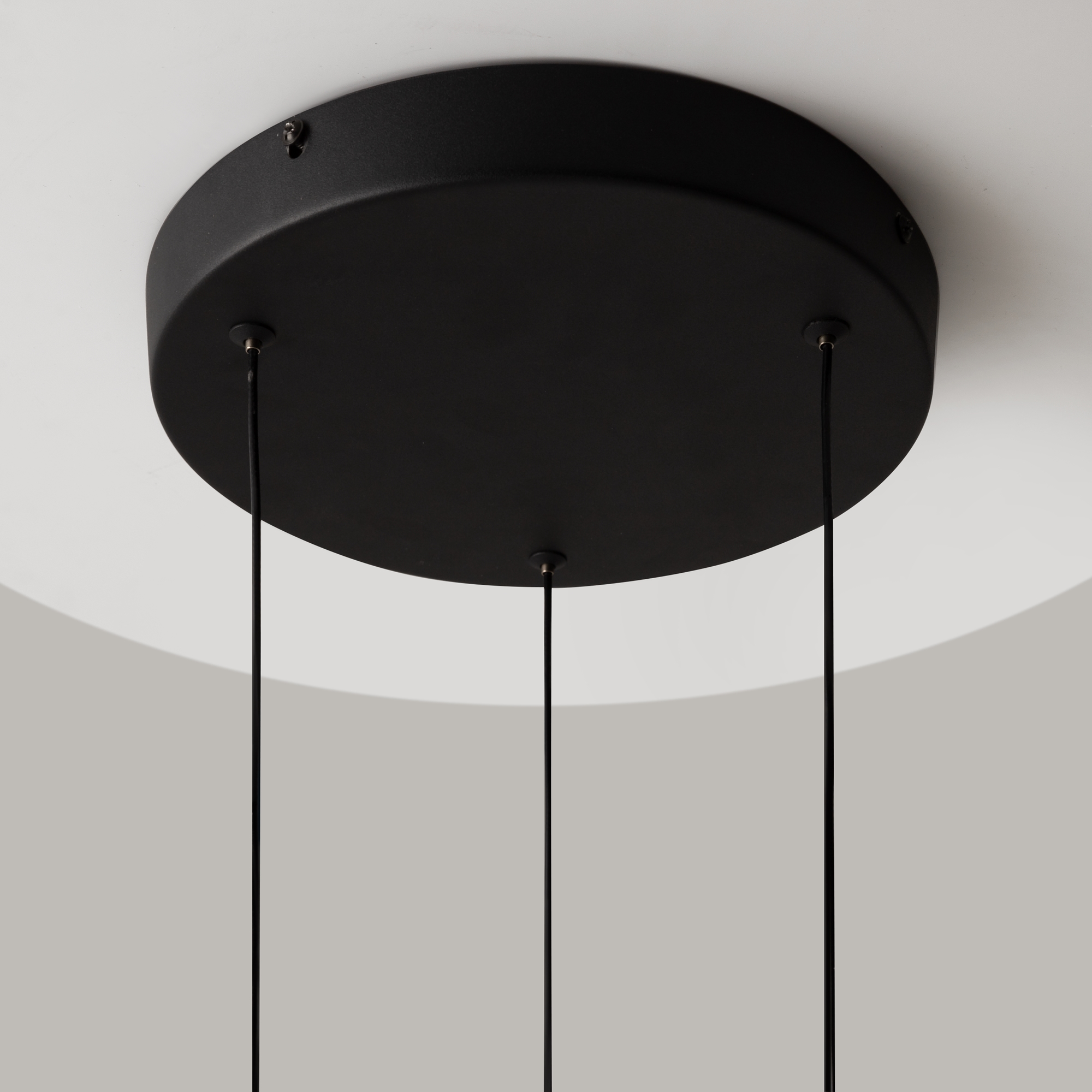 картинка Подвесной светильник Maytoni MOD379PL-L17B3K