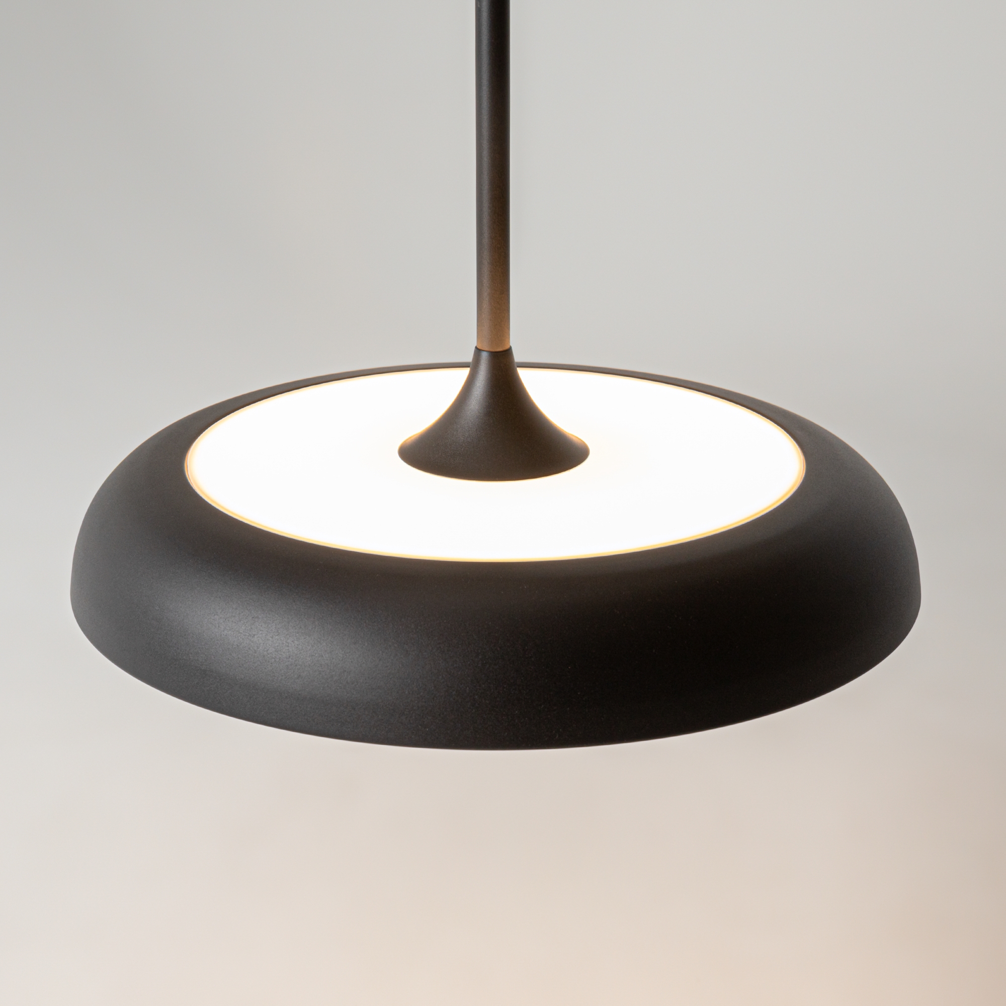 картинка Подвесной светильник Maytoni MOD189PL-L39B3K