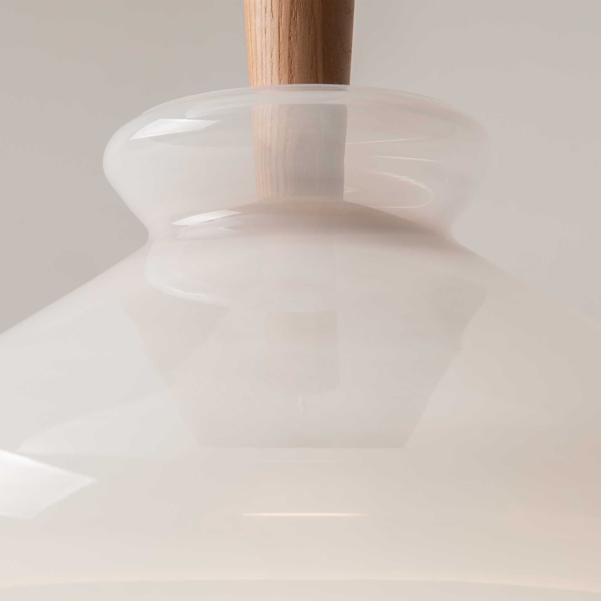 картинка Подвесной светильник Maytoni MOD405PL-01W