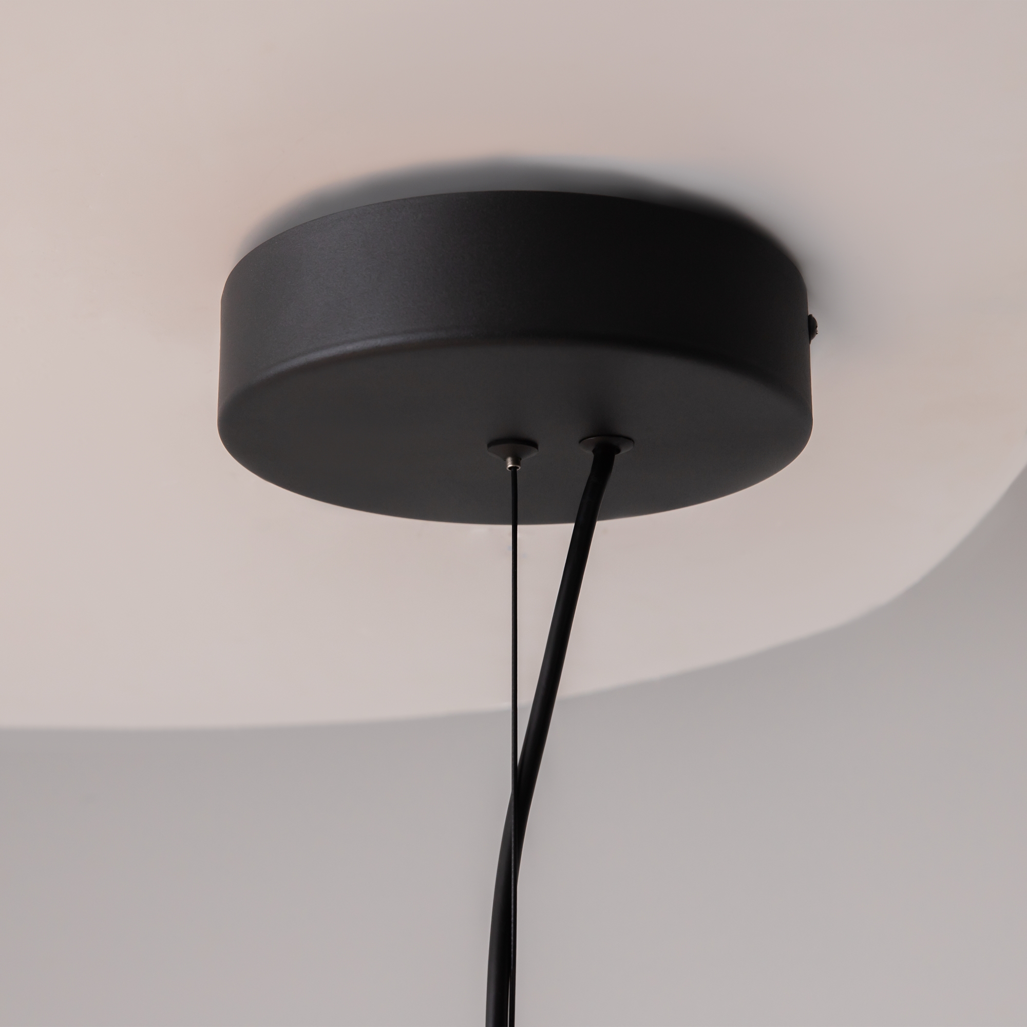 картинка Подвесной светильник Maytoni MOD307PL-L40B3K