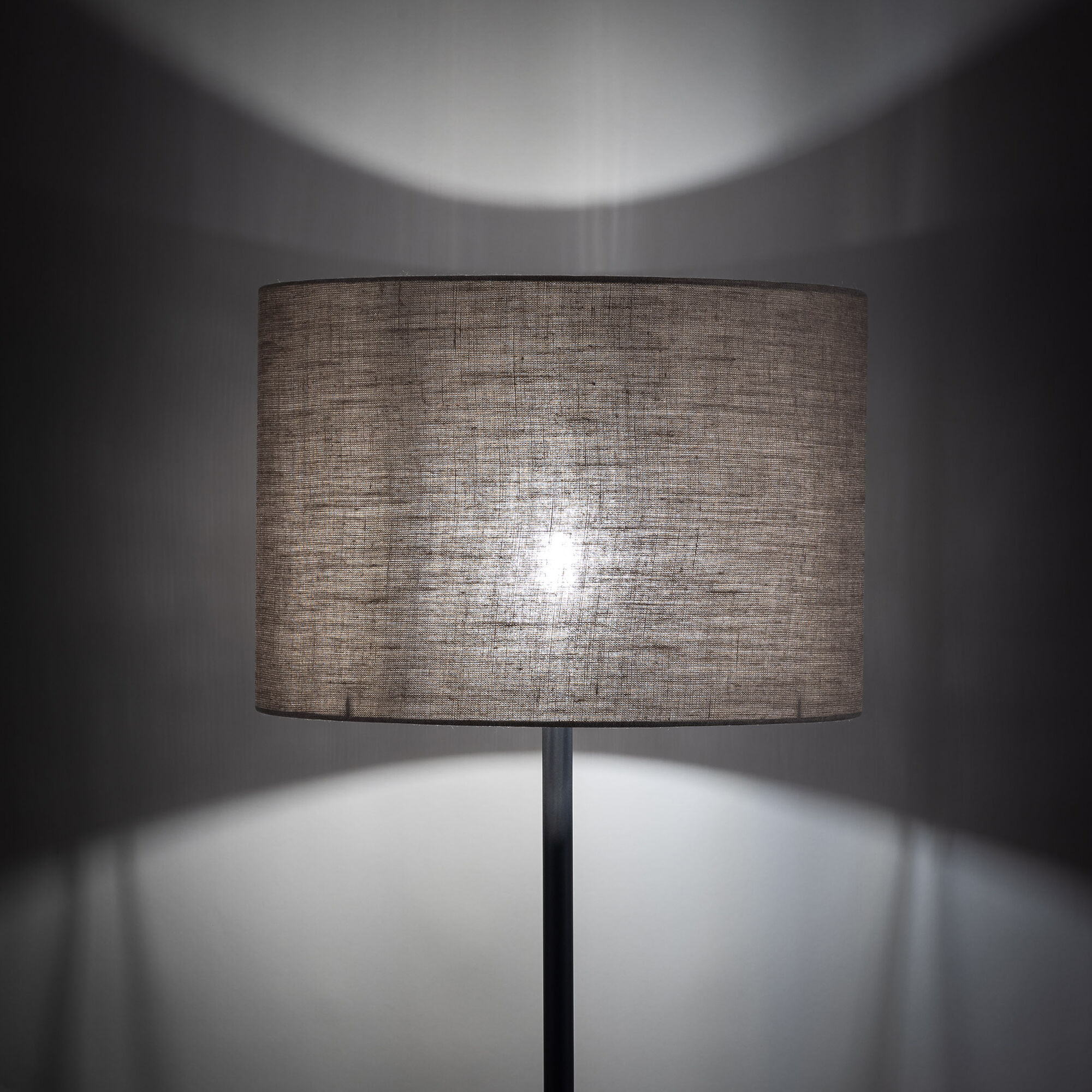 картинка Напольный светильник с тканевым абажуром 16012 Earth