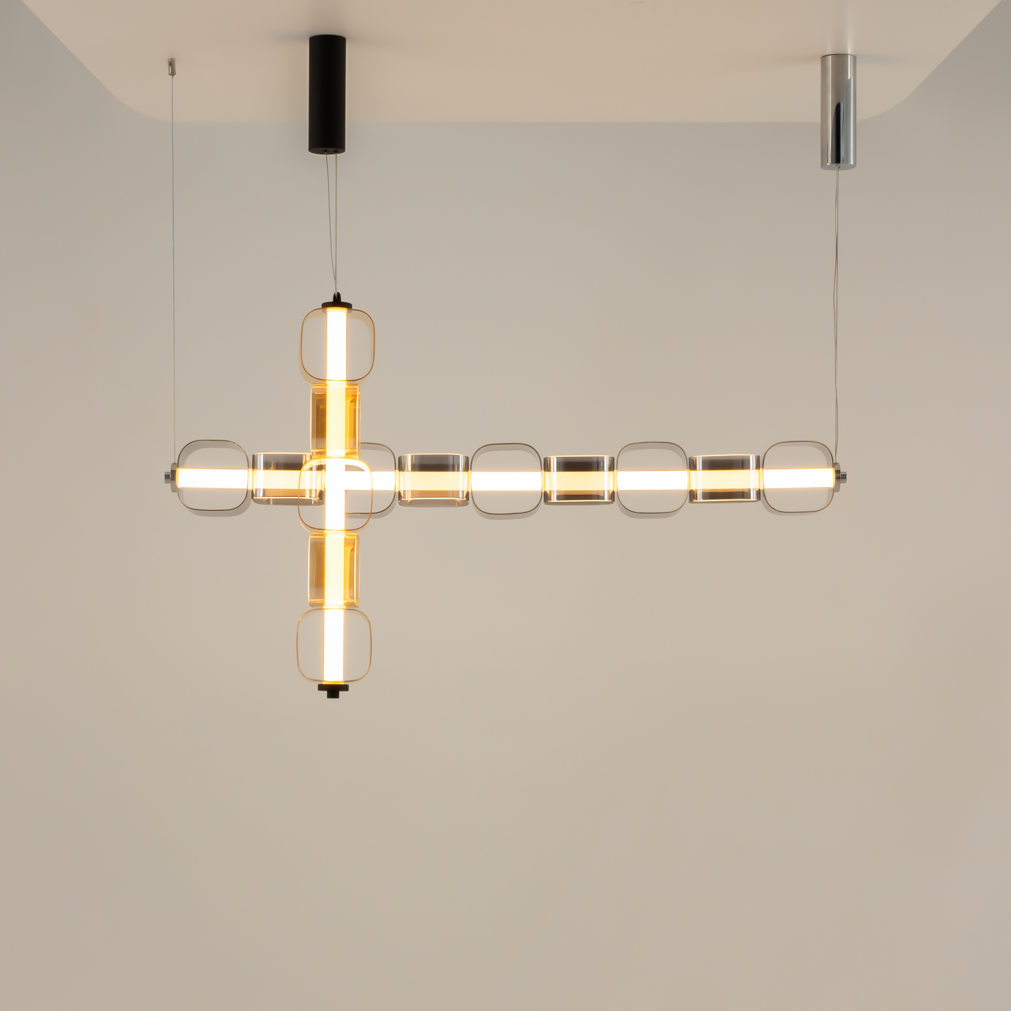 картинка Подвесной светильник Maytoni MOD381PL-L45CH3K