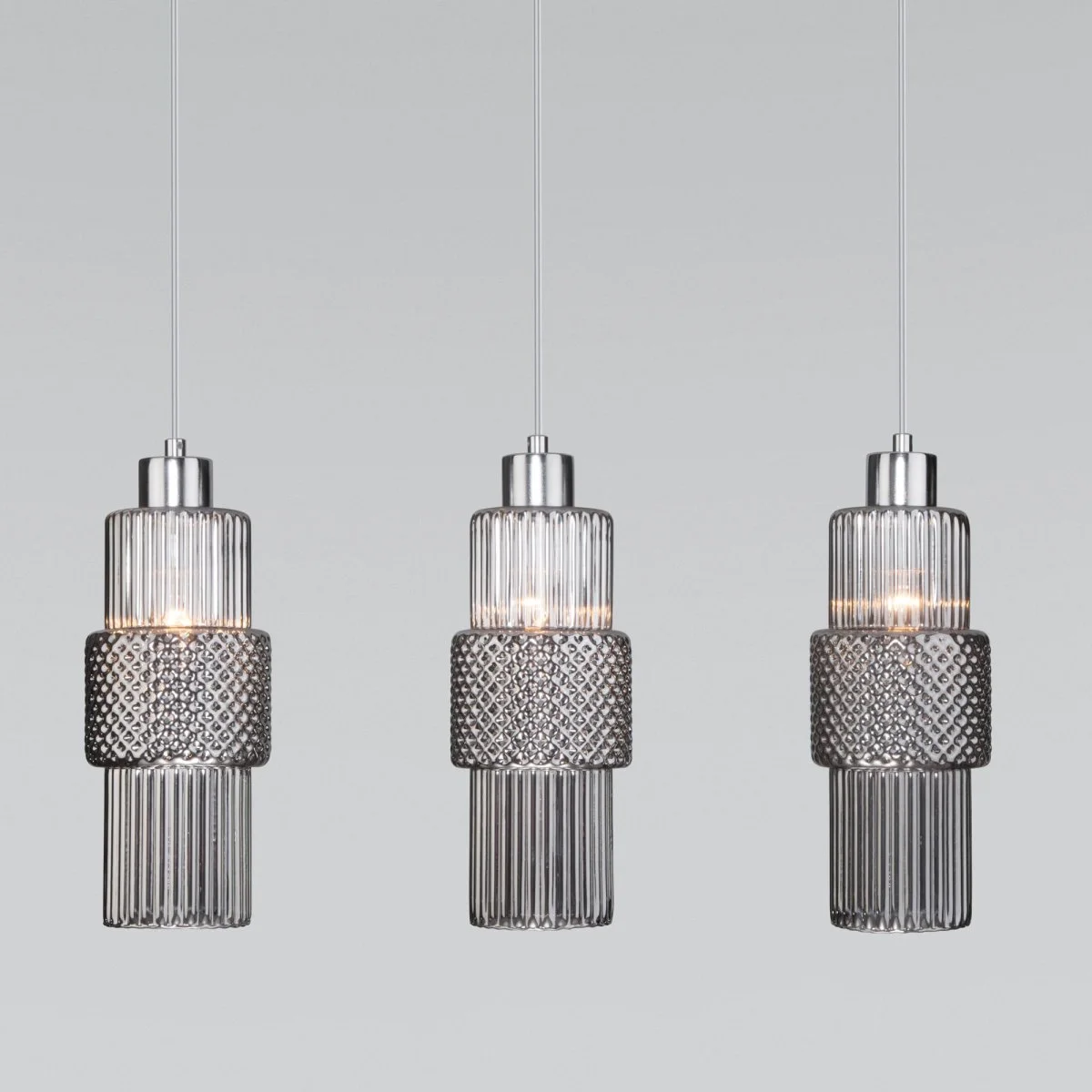 картинка Подвесной светильник со стеклянными плафонами 50209/3 хром