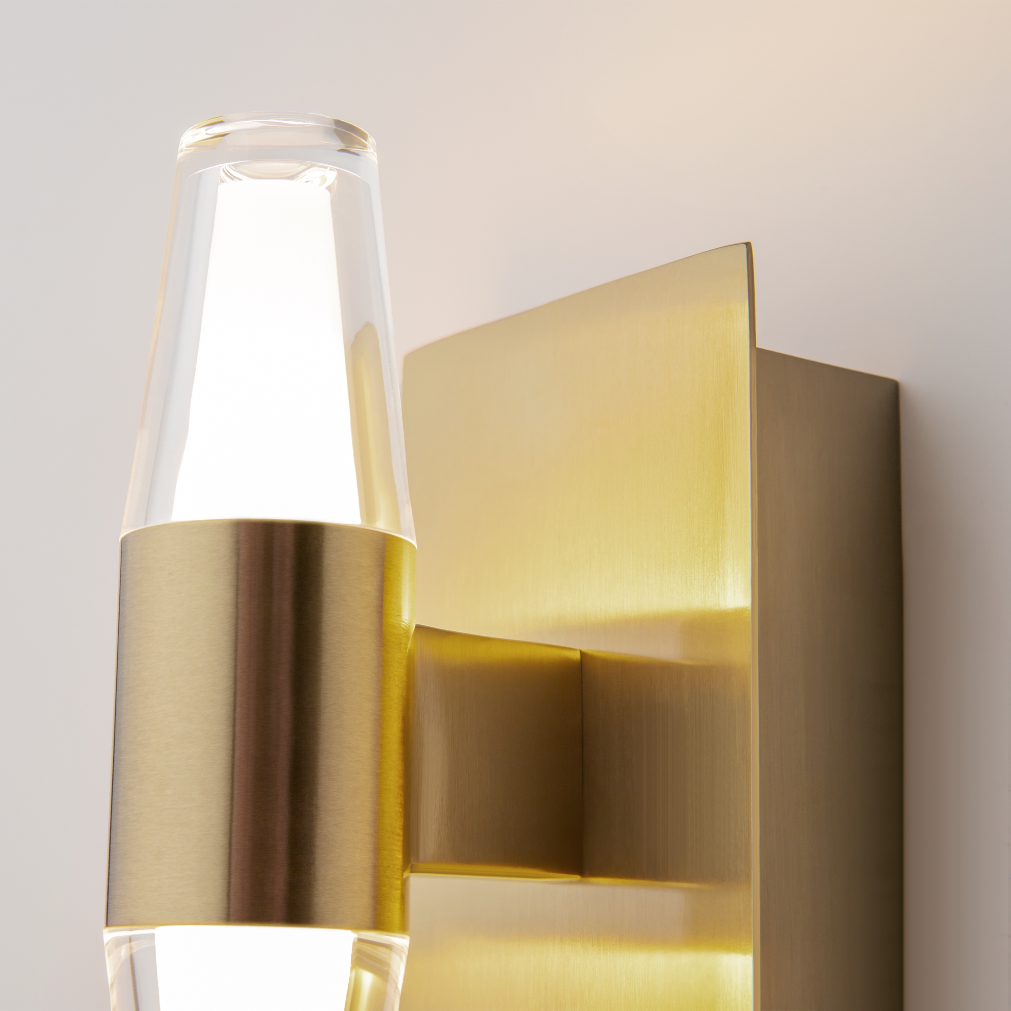 картинка Настенный светильник (бра) Maytoni MOD401WL-L6BS3K