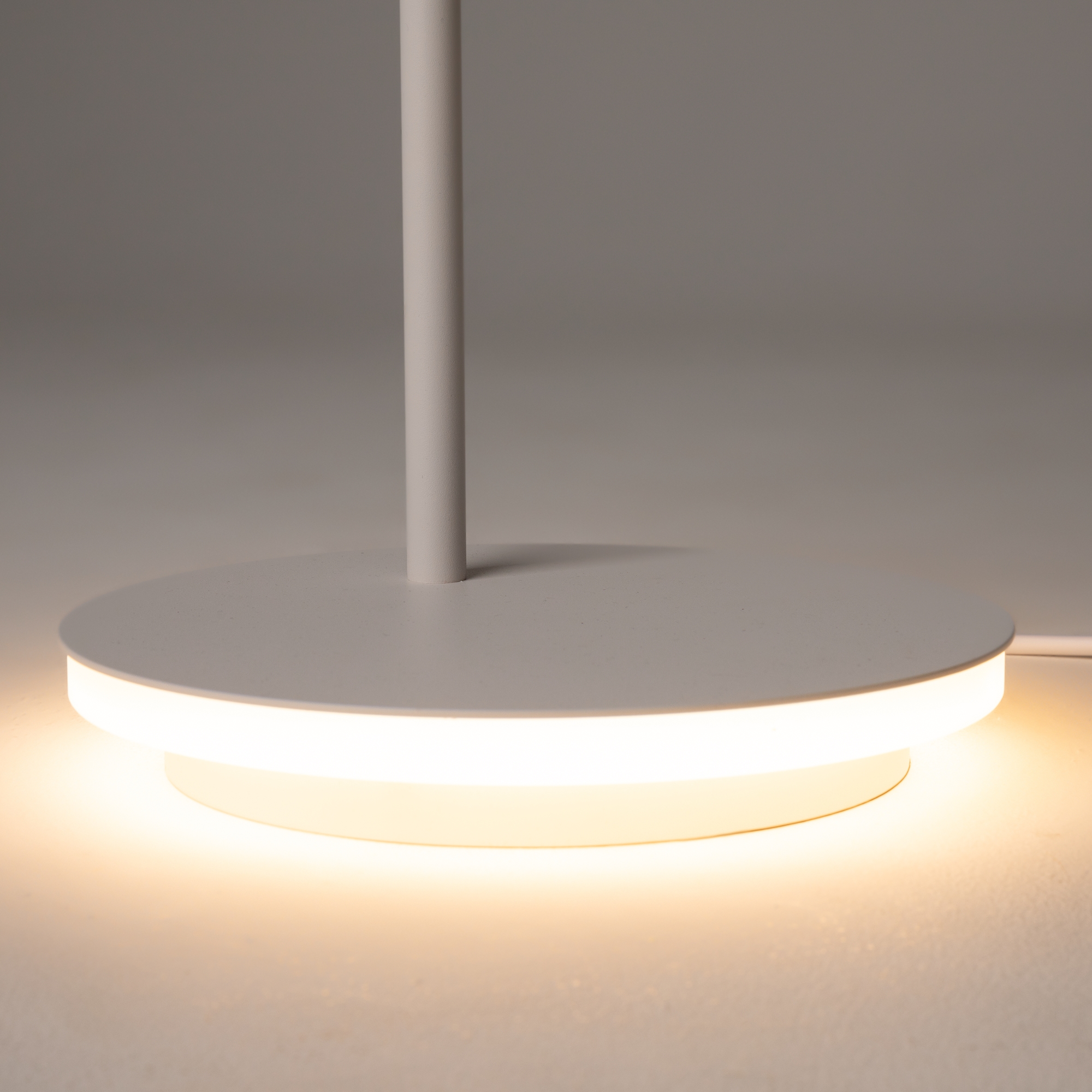 картинка Напольный светильник (торшер) Maytoni Z010FL-L8W3K