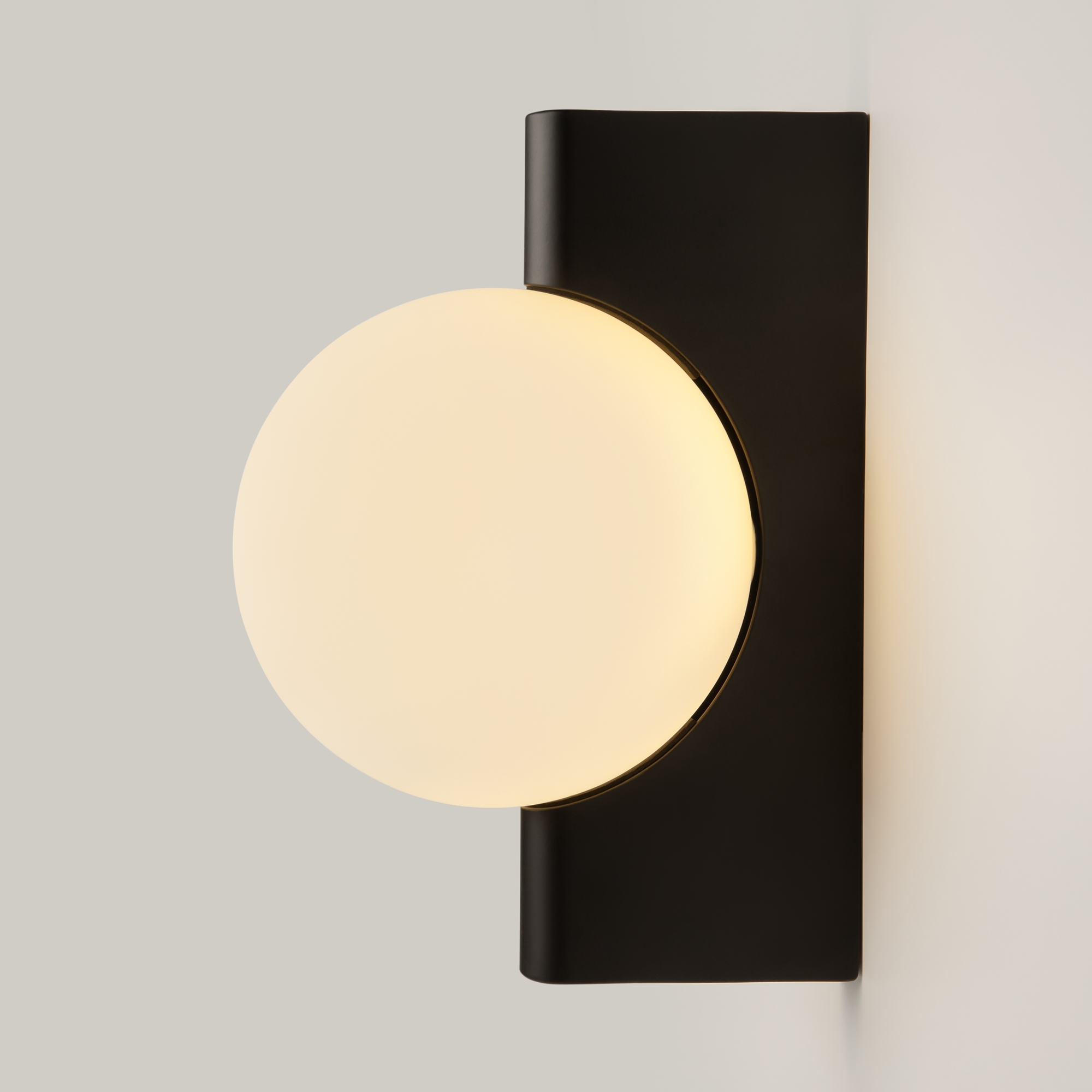 картинка Настенный светильник (бра) Maytoni MOD324WL-01B