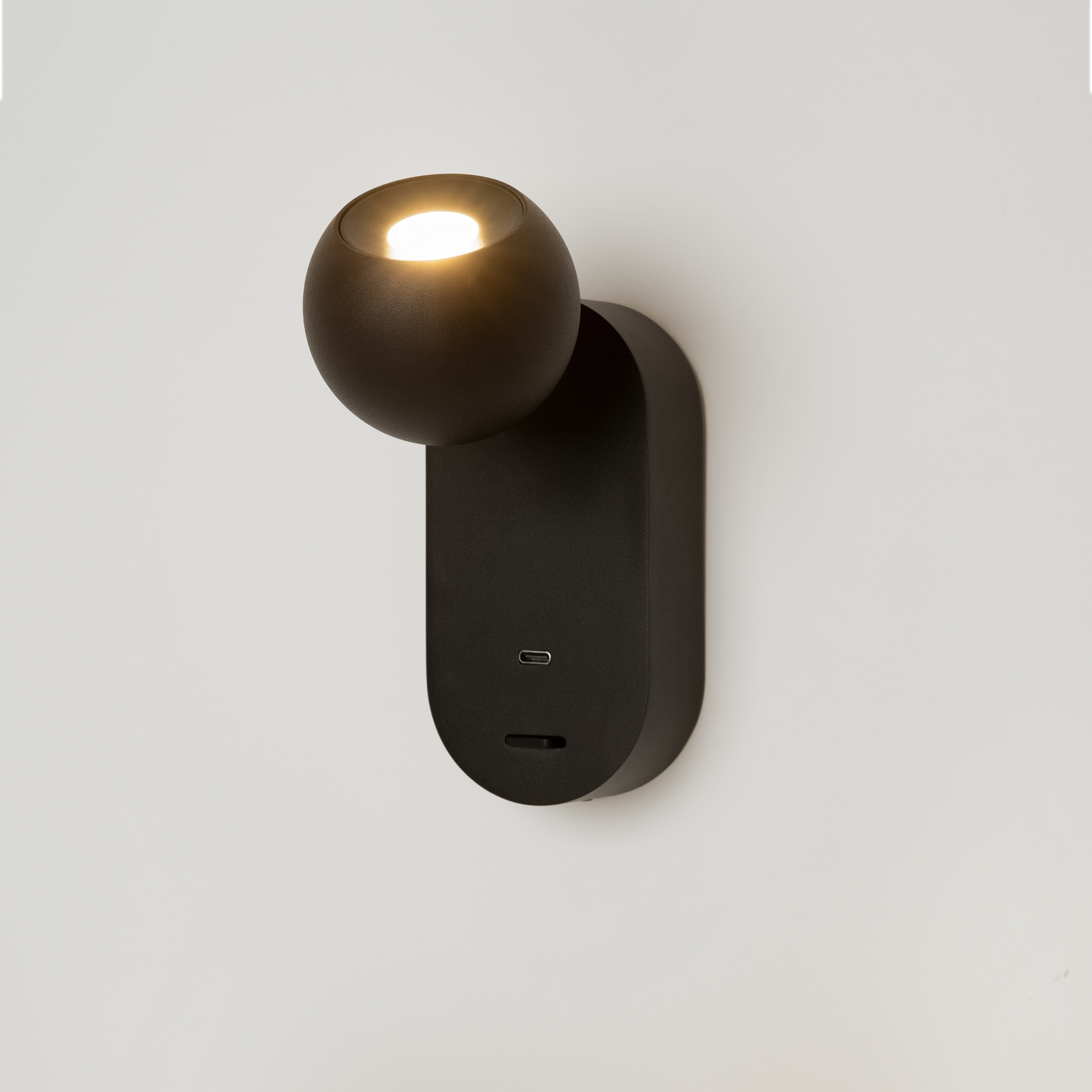 картинка Настенный светильник (бра) Maytoni MOD434WL-L5B3K