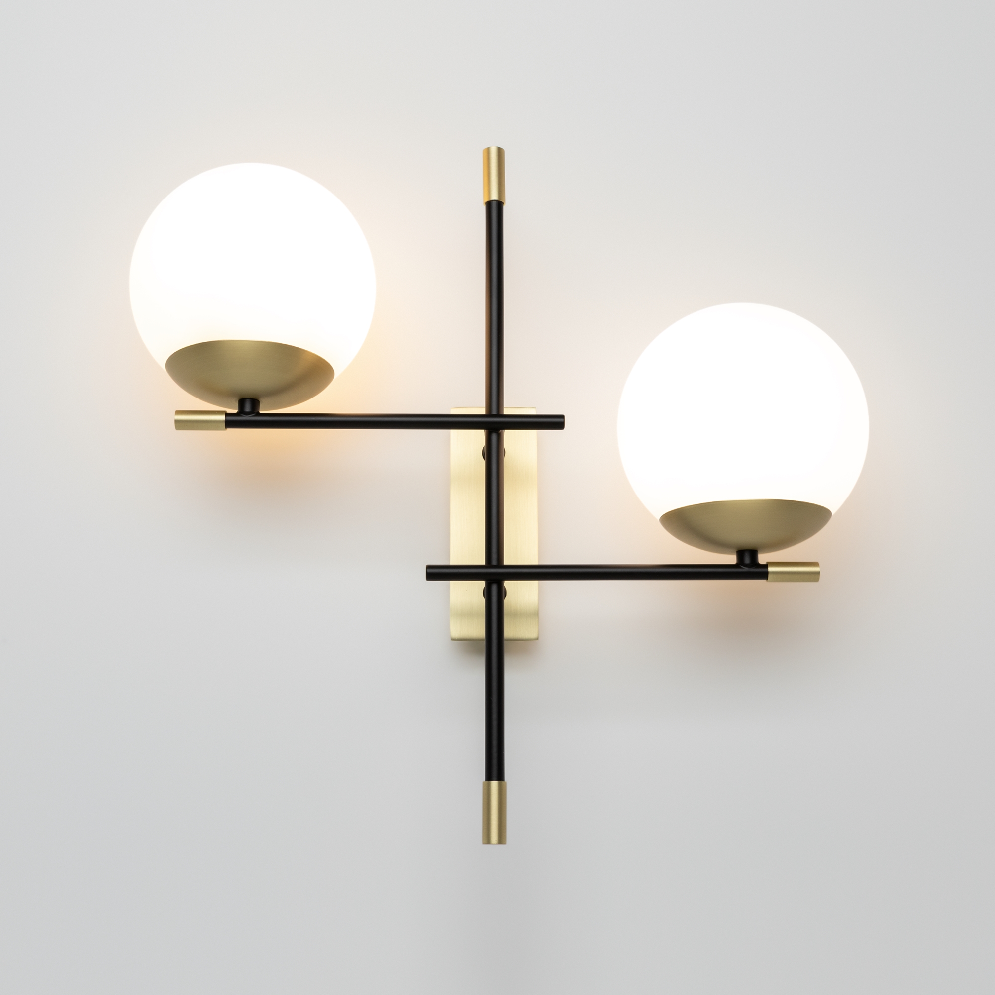 картинка Настенный светильник (бра) Maytoni MOD048WL-02G