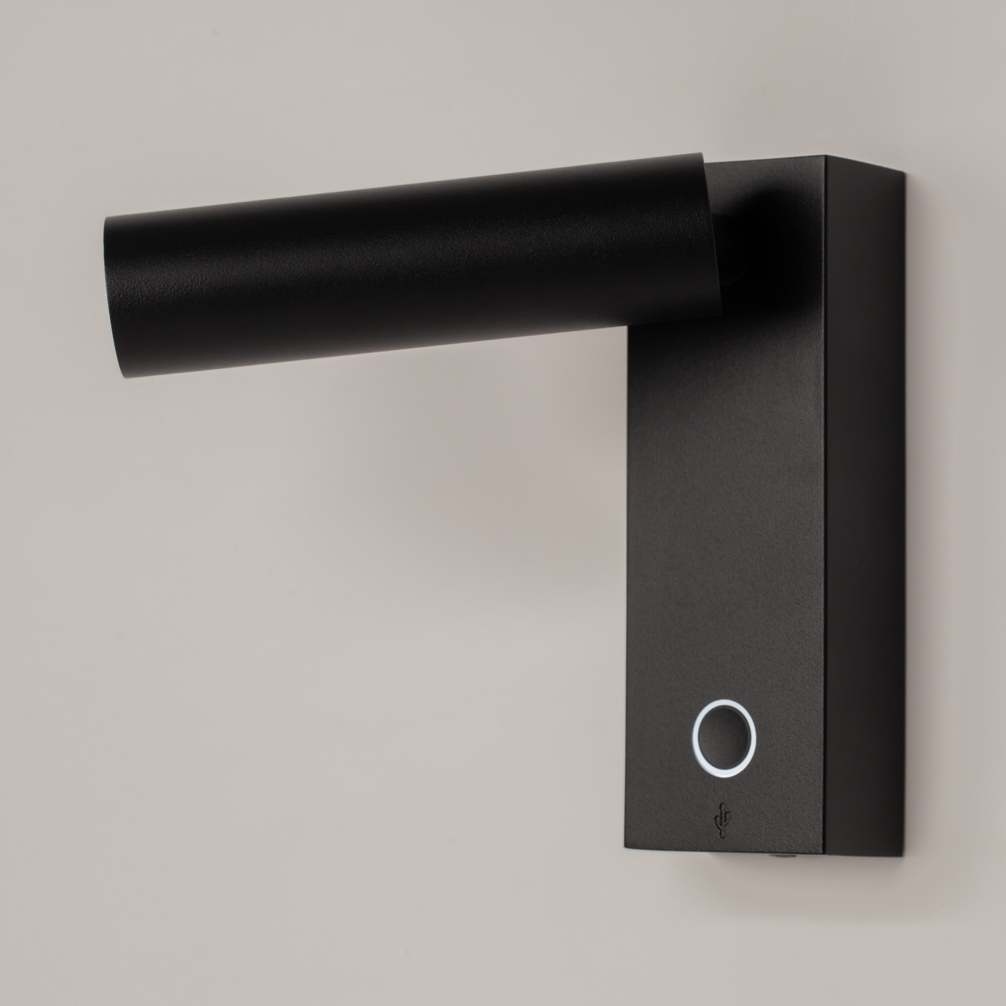 картинка Настенный светильник (бра) Technical C077WL-L3B3K