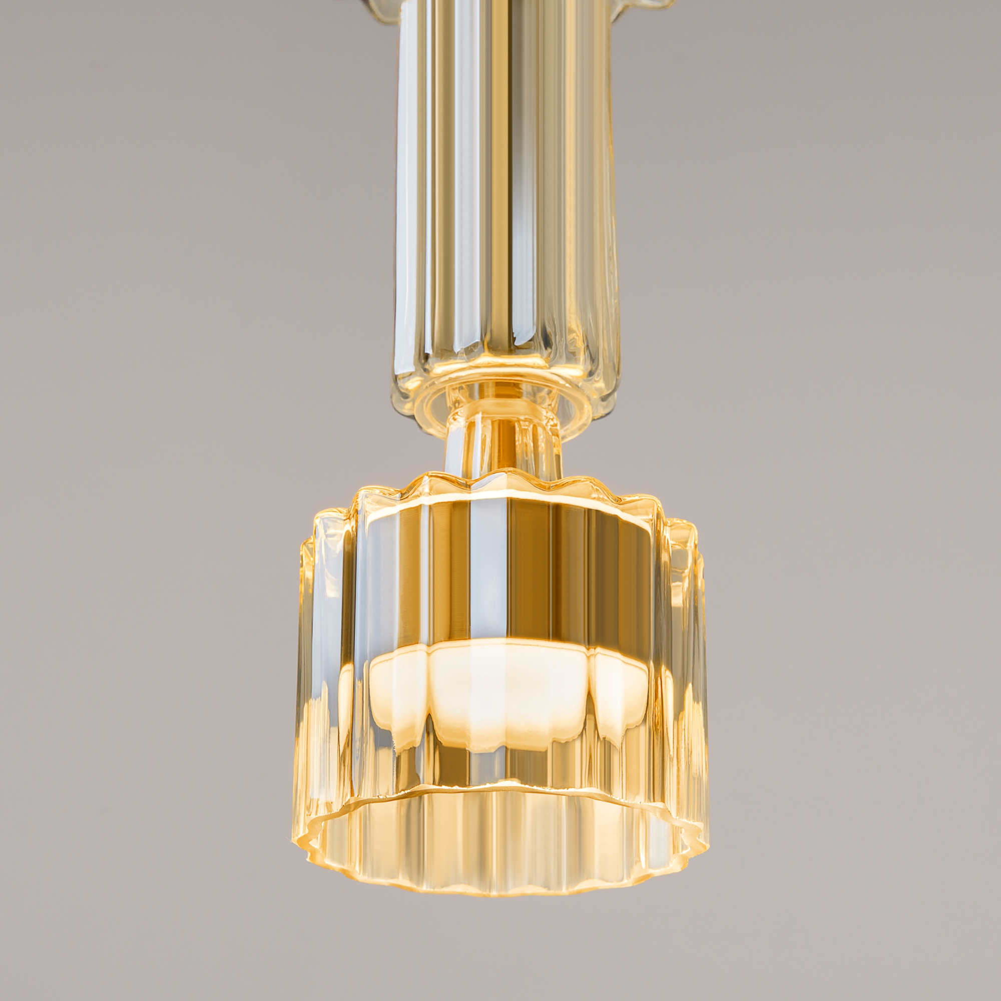 картинка Подвесной светильник Maytoni MOD253PL-L18BS3K1