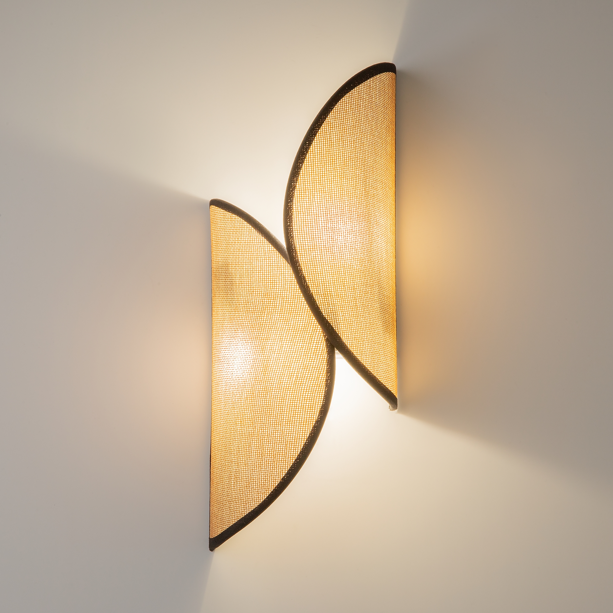 картинка Настенный светильник (бра) Maytoni MOD225WL-02B2