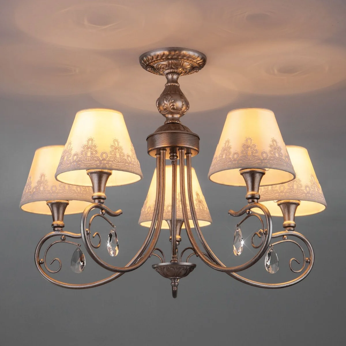 картинка Люстра в классическом стиле с абажурами 60069/5 серебро