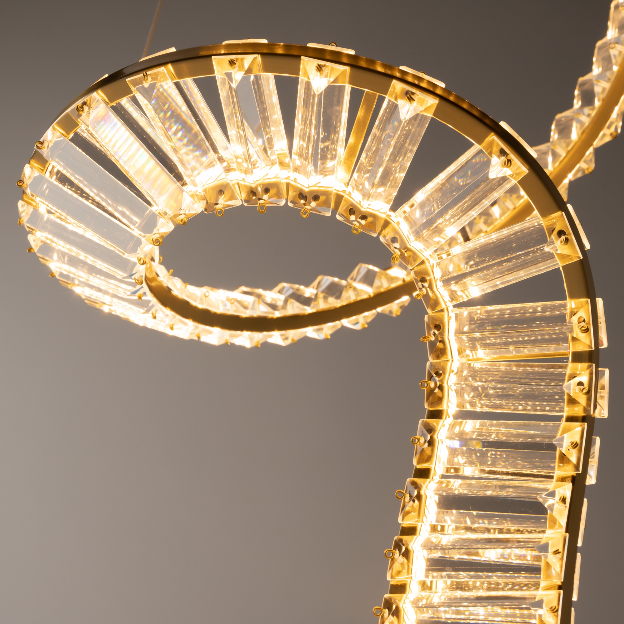 картинка Подвесной светильник Maytoni P097PL-L48BS3K