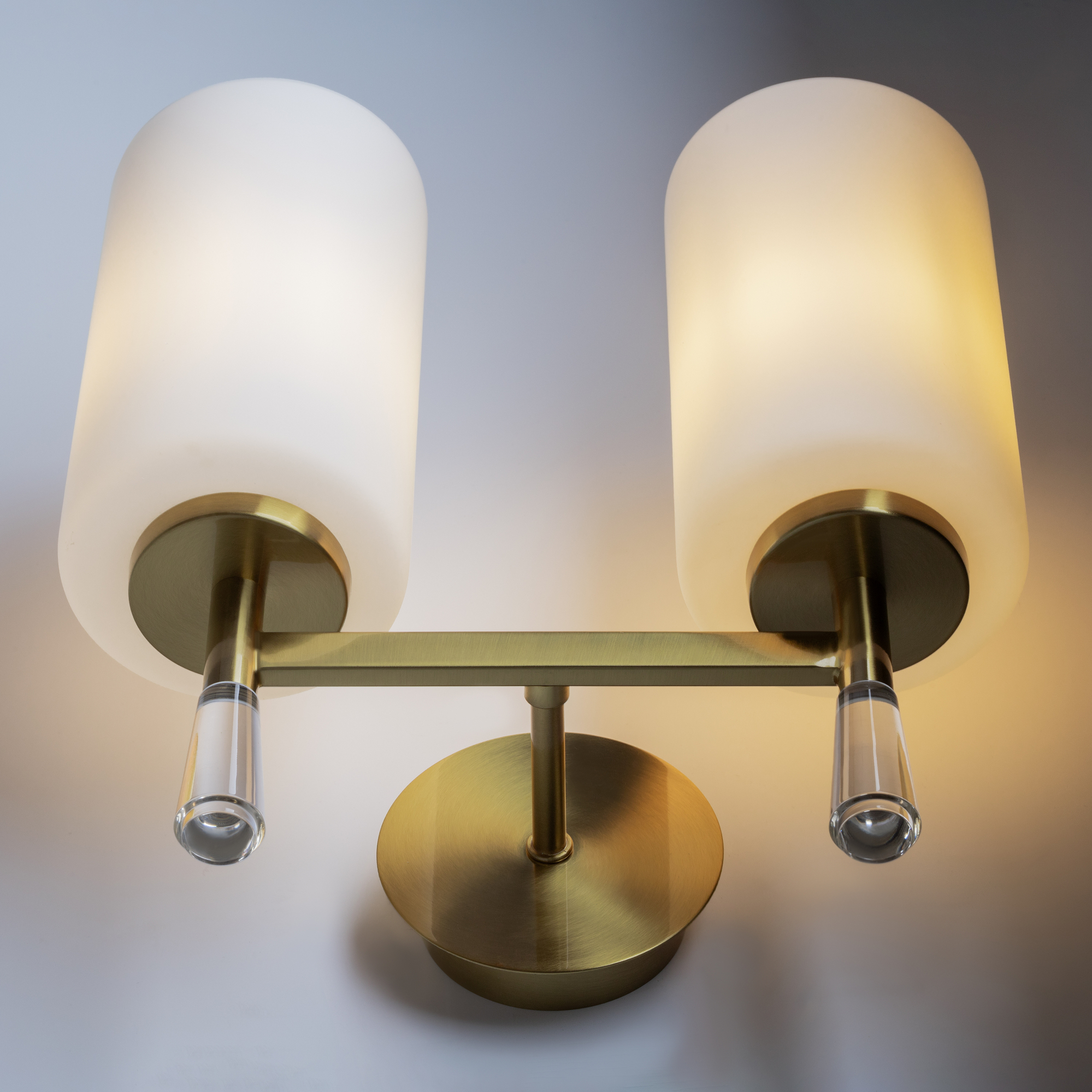 картинка Настенный светильник (бра) Freya FR2031WL-02BS