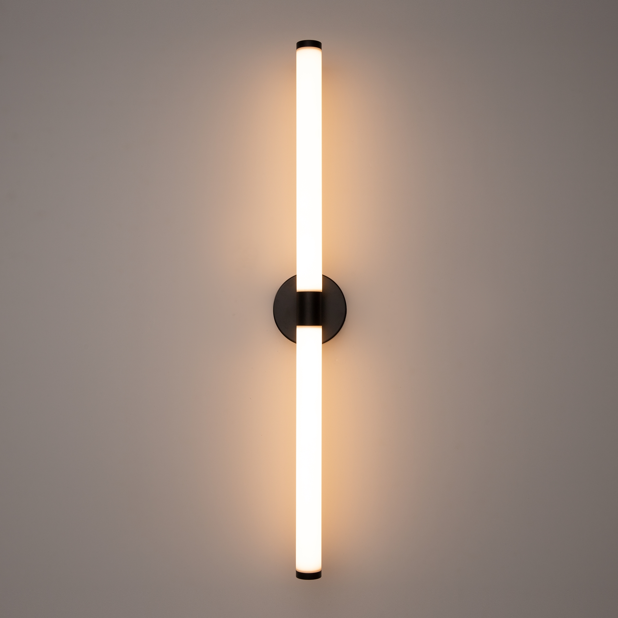 картинка Настенный светильник (бра) Maytoni MOD106WL-L16B3K