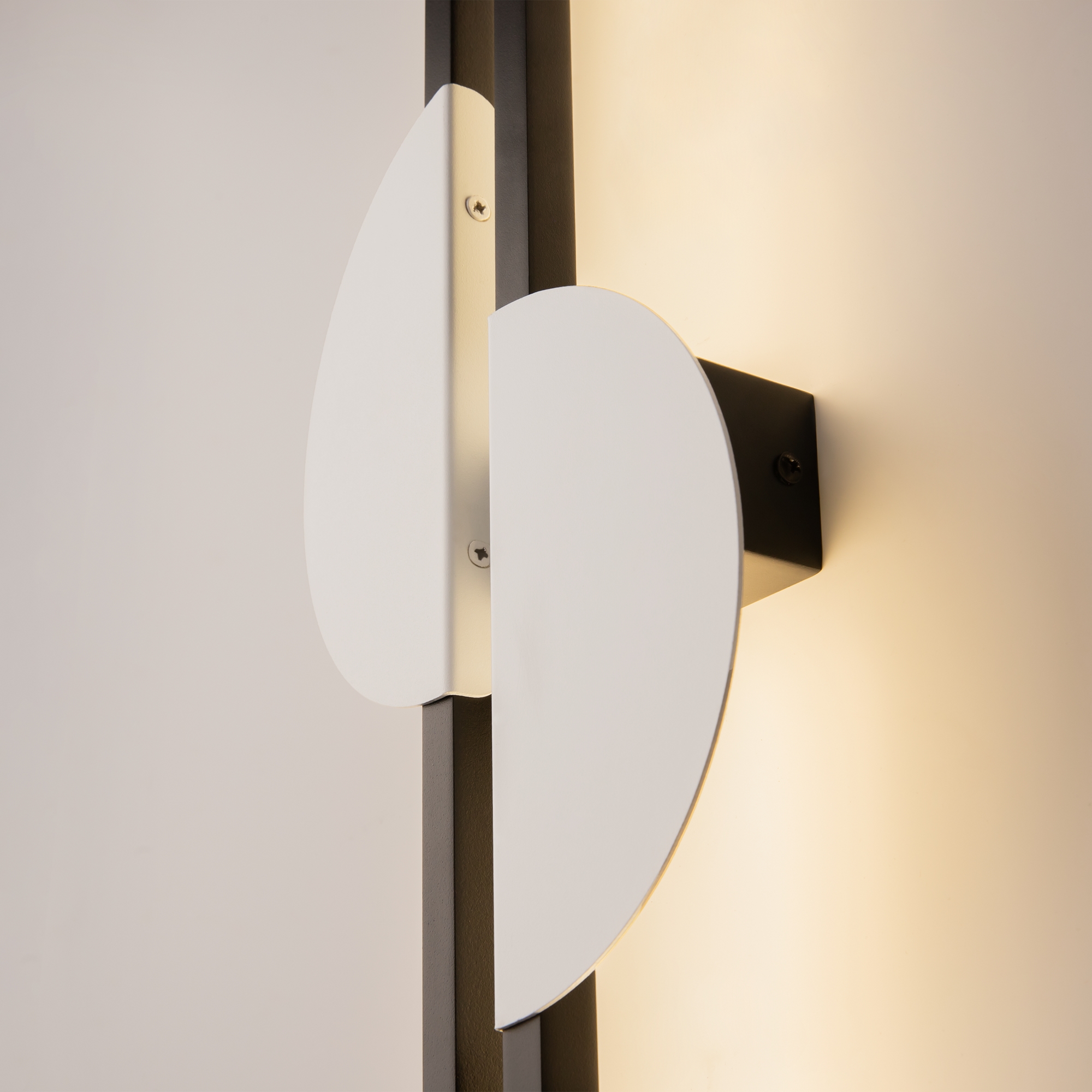 картинка Настенный светильник (бра) Maytoni MOD179WL-L22W4K