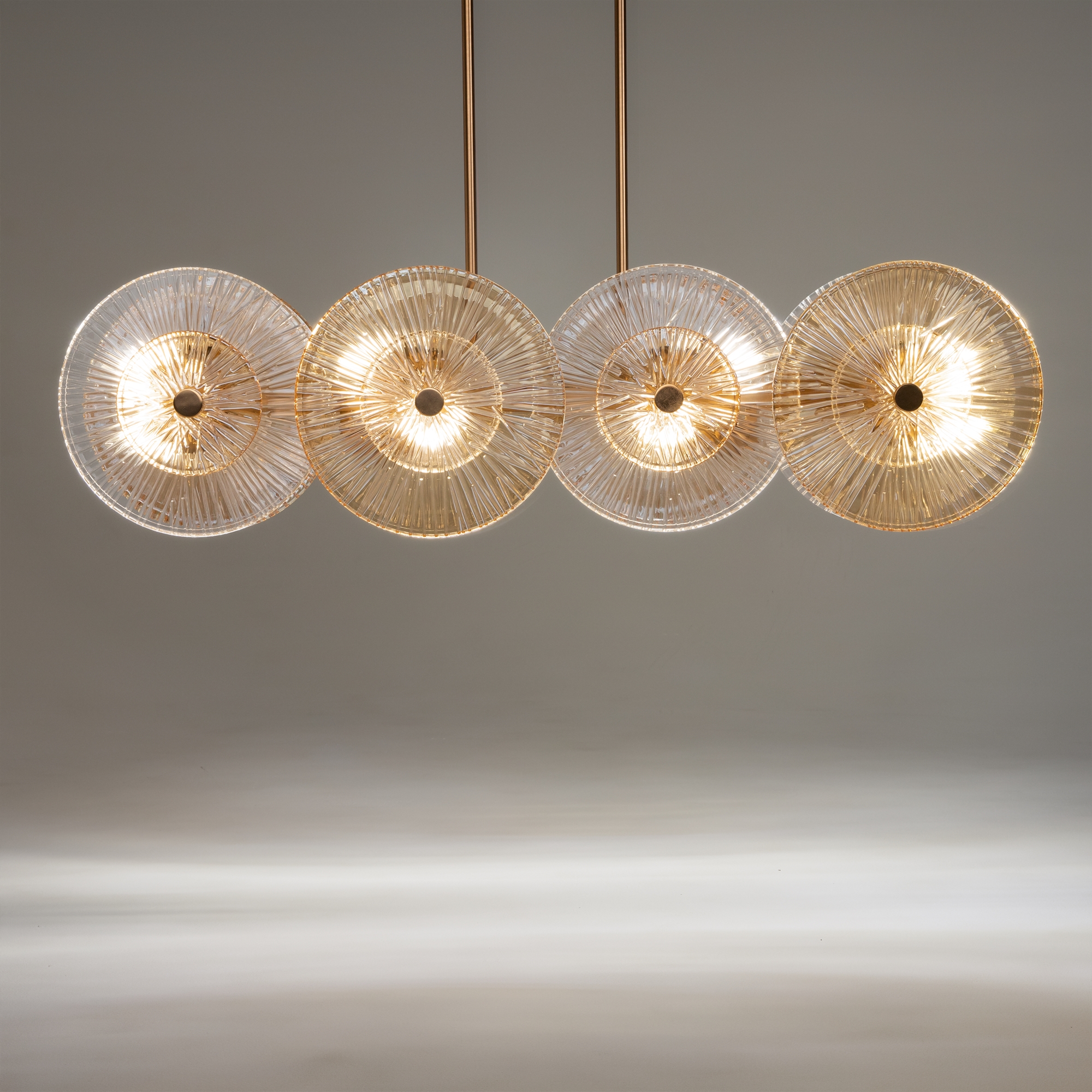 картинка Подвесной светильник Maytoni MOD007PL-08G1