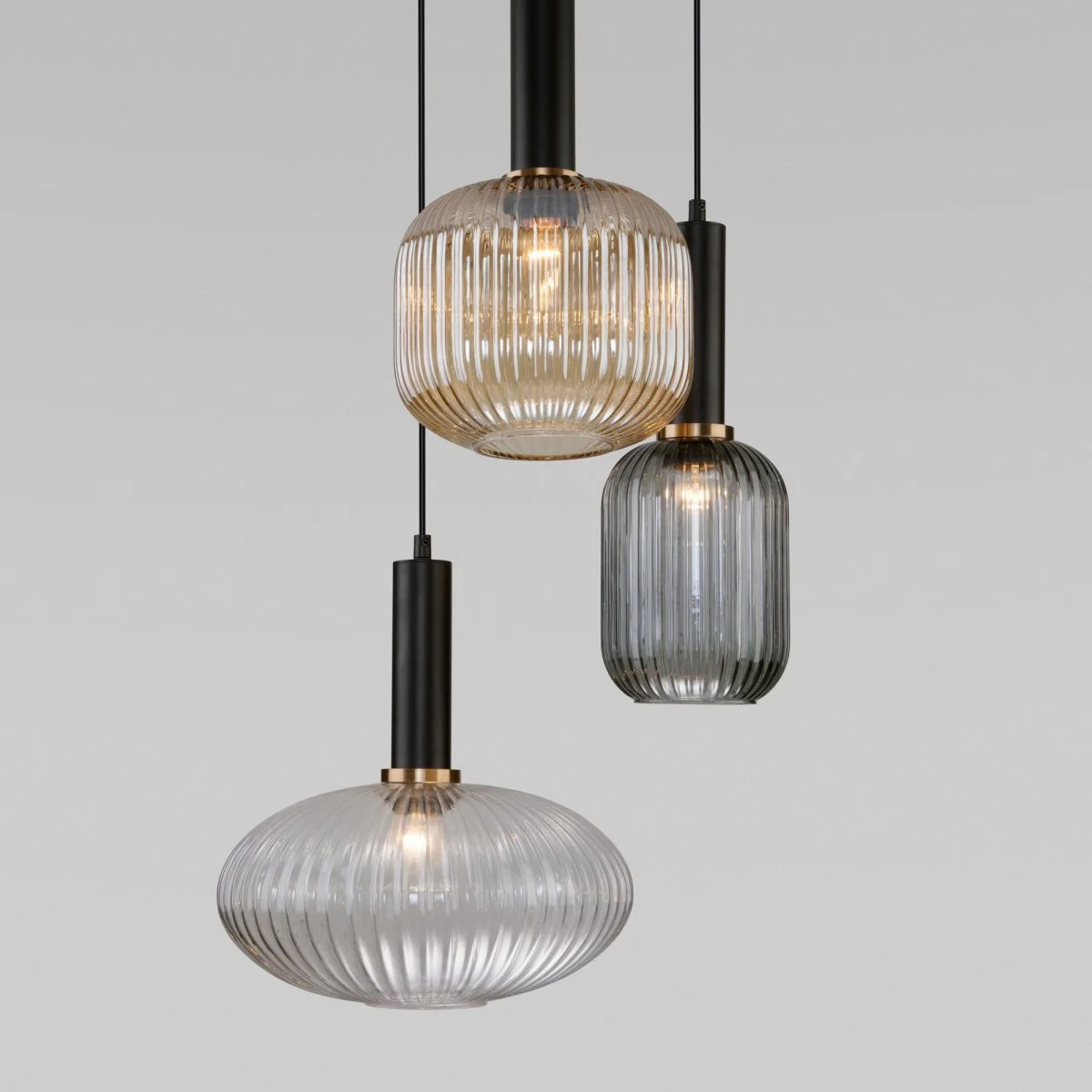 картинка Подвесной светильник со стеклянными плафонами 50183/3 черный