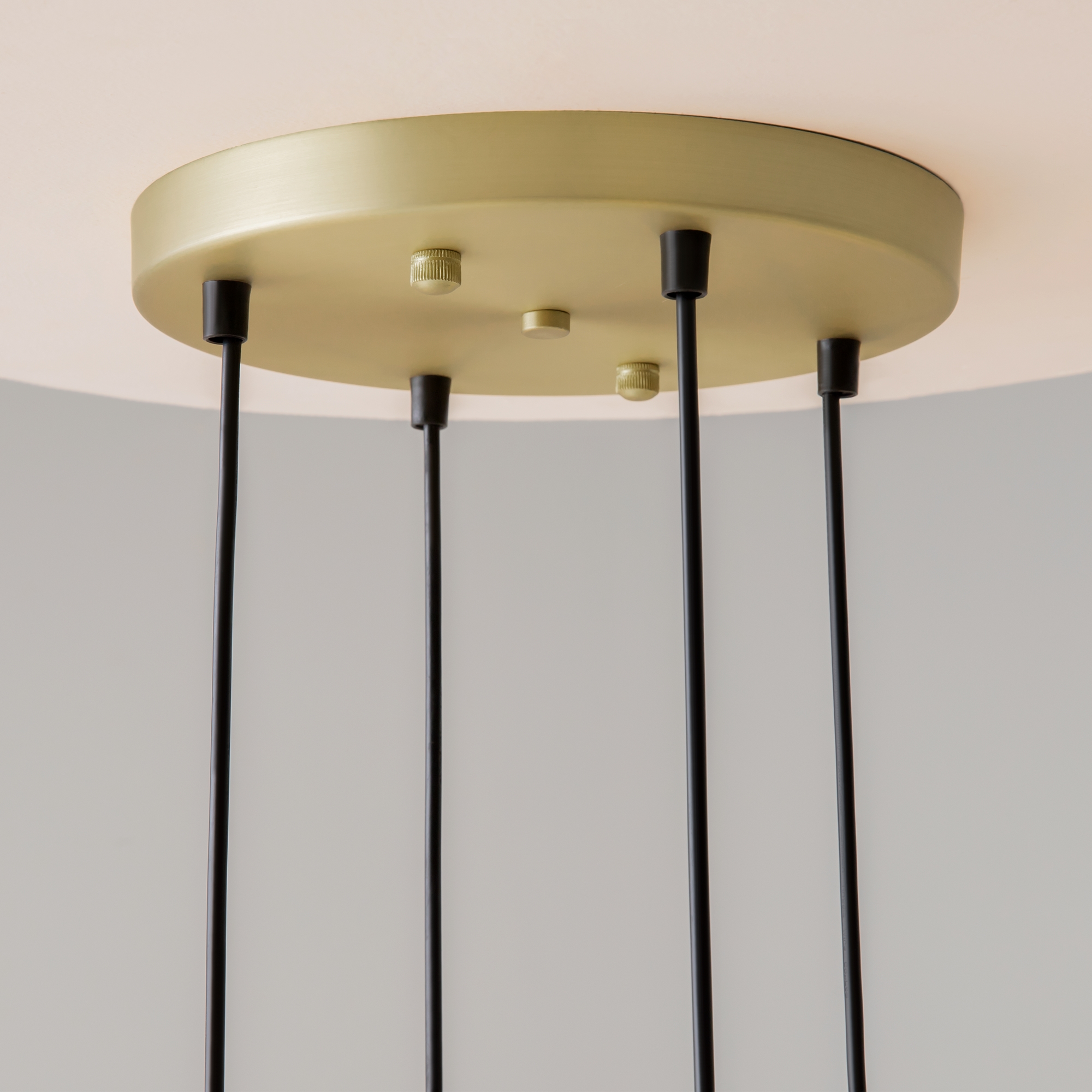 картинка Подвесной светильник Maytoni MOD411PL-08G