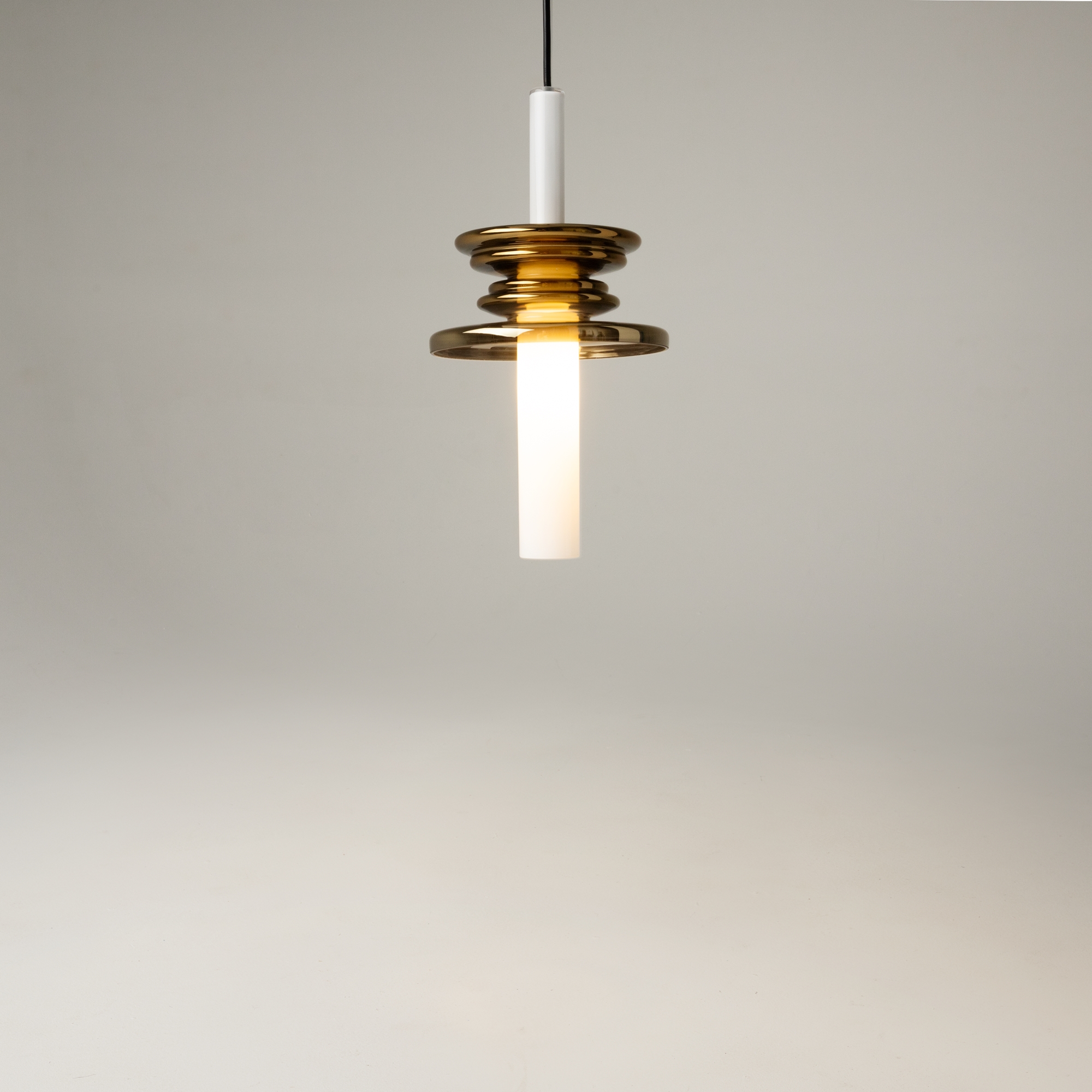 картинка Подвесной светильник Maytoni MOD255PL-01B3