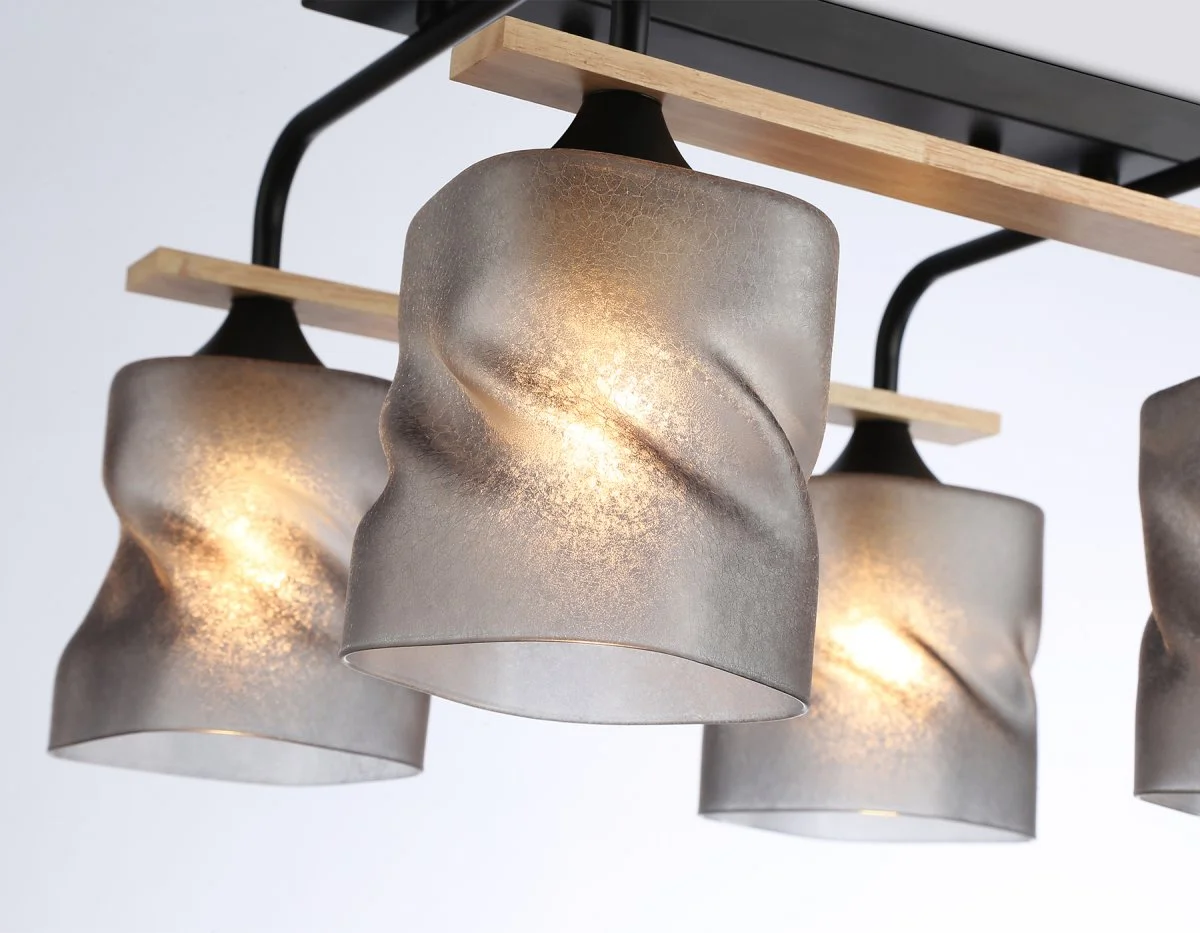 картинка Светильник потолочный со стеклянными плафонами