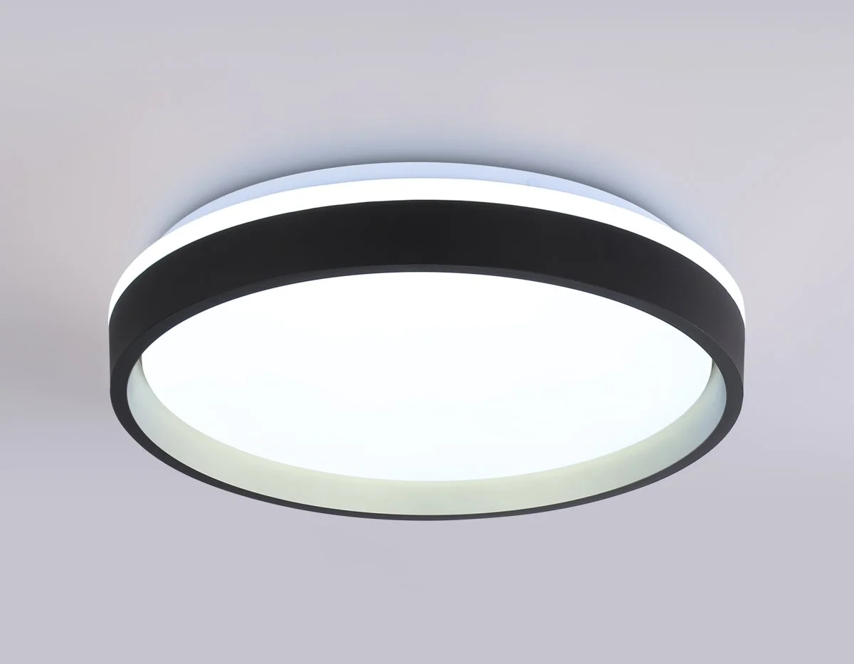 картинка Светодиодный светильник RGB с пультом управления