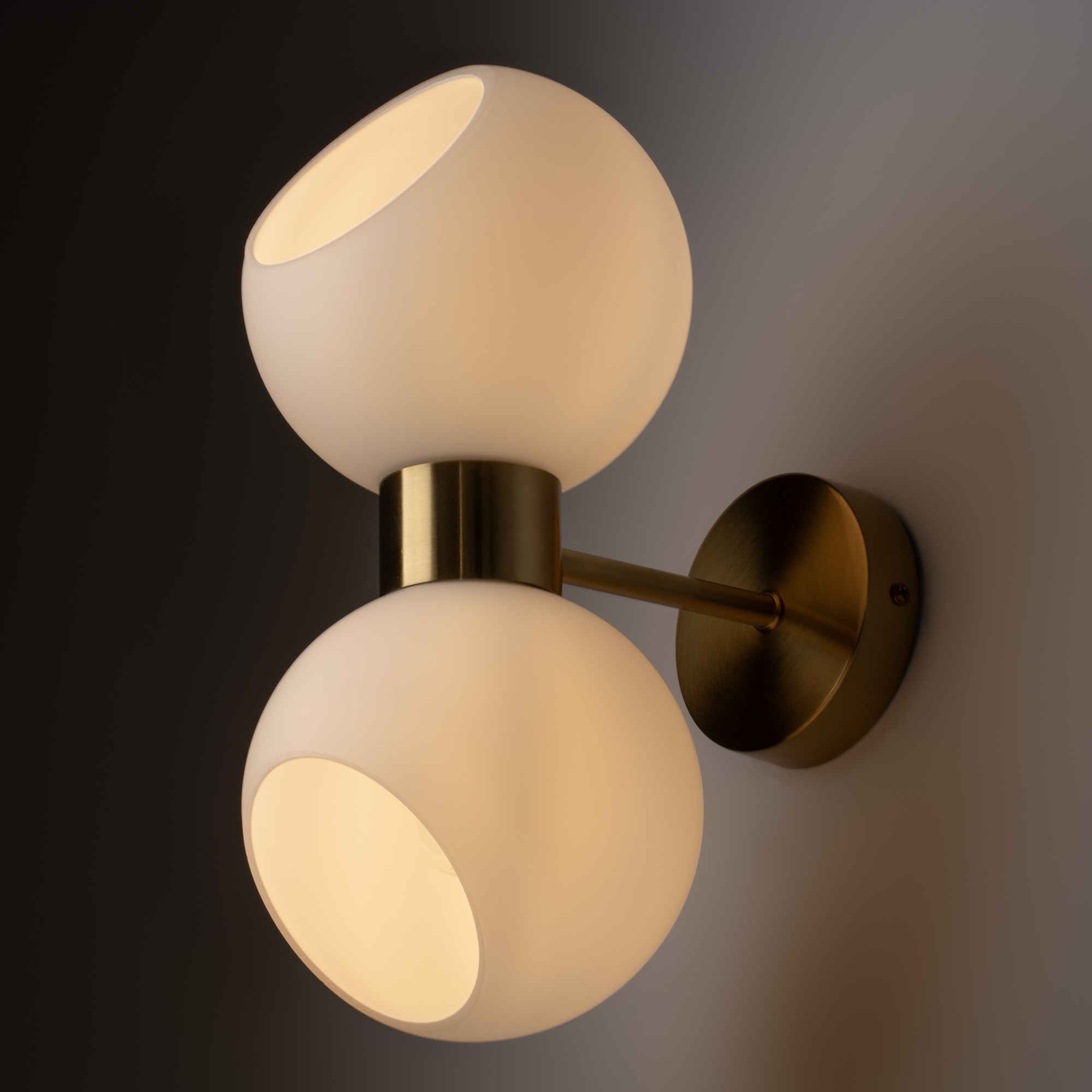 картинка Настенный светильник (бра) Freya FR5394WL-02BS