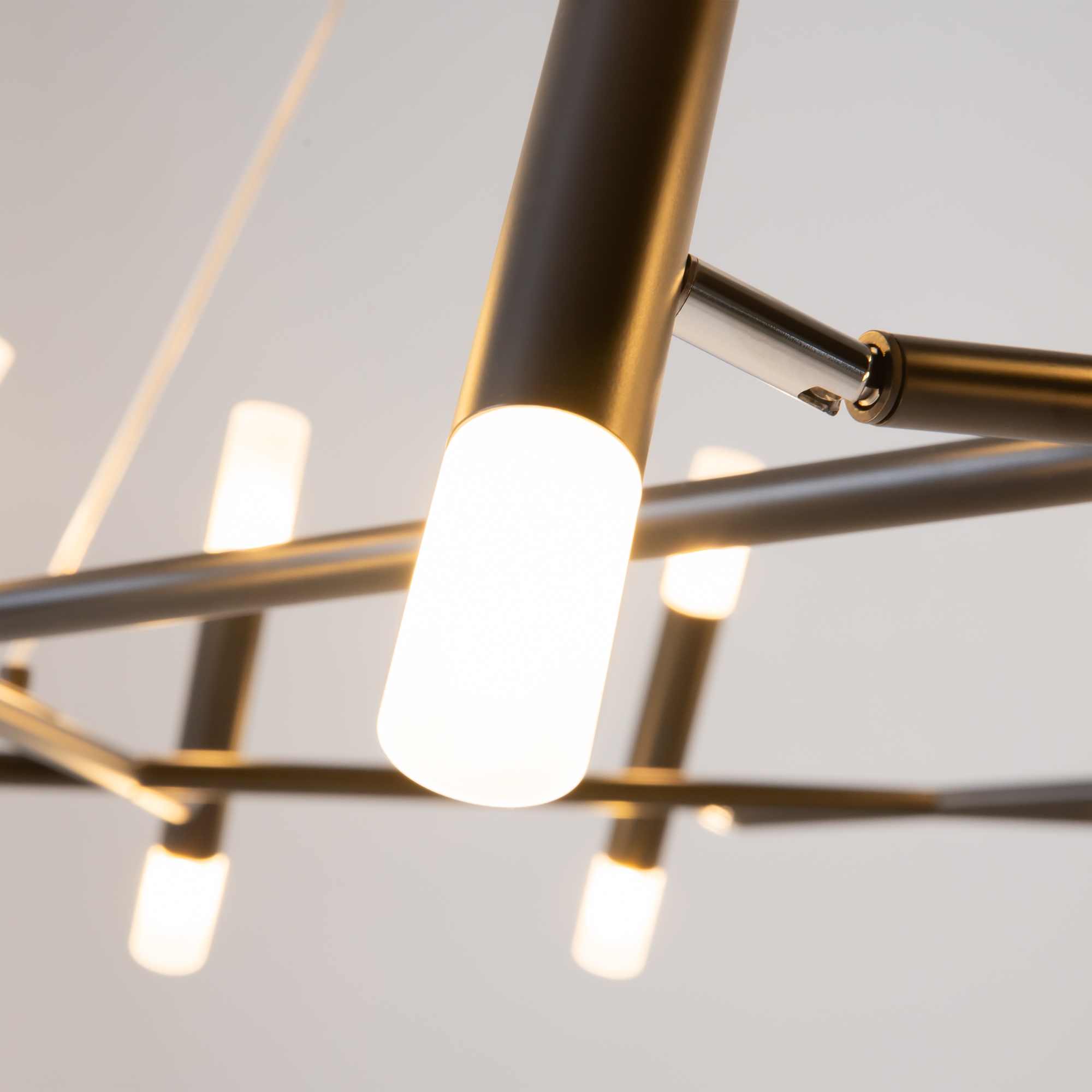 картинка Подвесной светильник Maytoni MOD031PL-24B