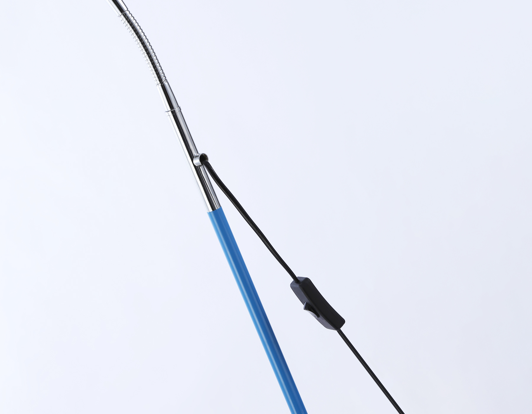 картинка Светильник напольный с выключателем на проводе