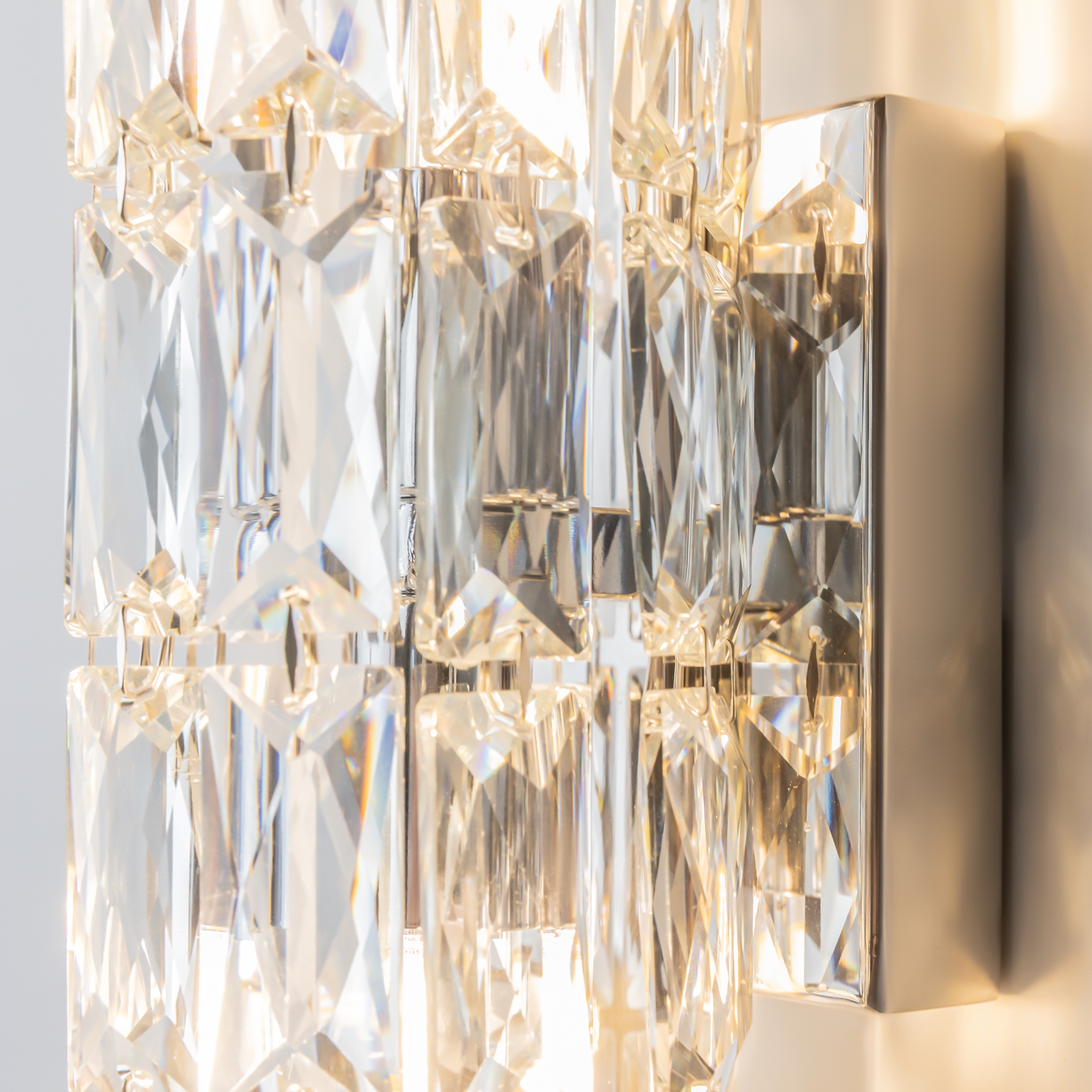 картинка Настенный светильник (бра) Maytoni DIA008WL-02CH